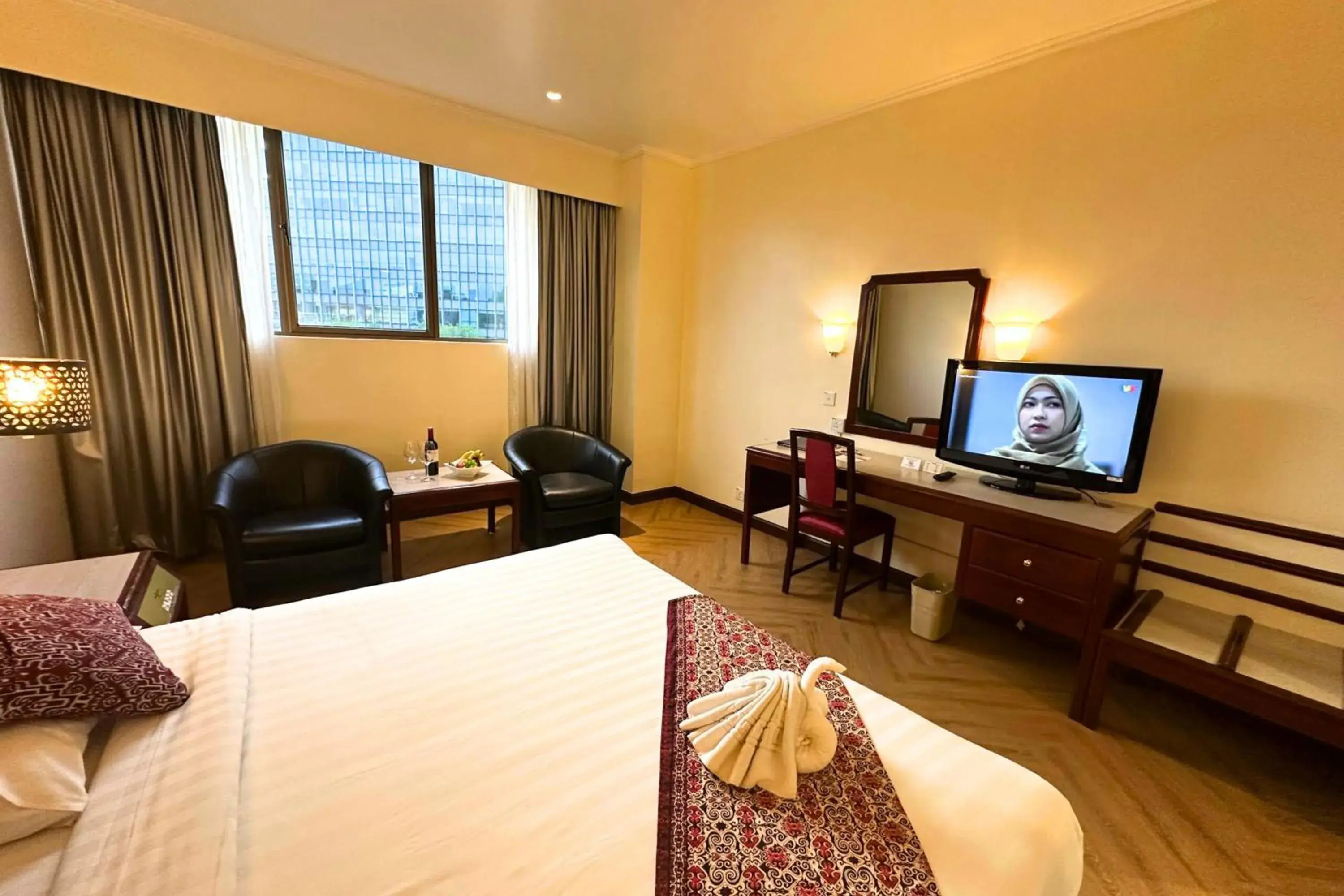 Superior King Hill View Room in Hotel Shangri-la Kota Kinabalu Superior King Hill View Room in Hotel Shangri-la Kota Kinabalu