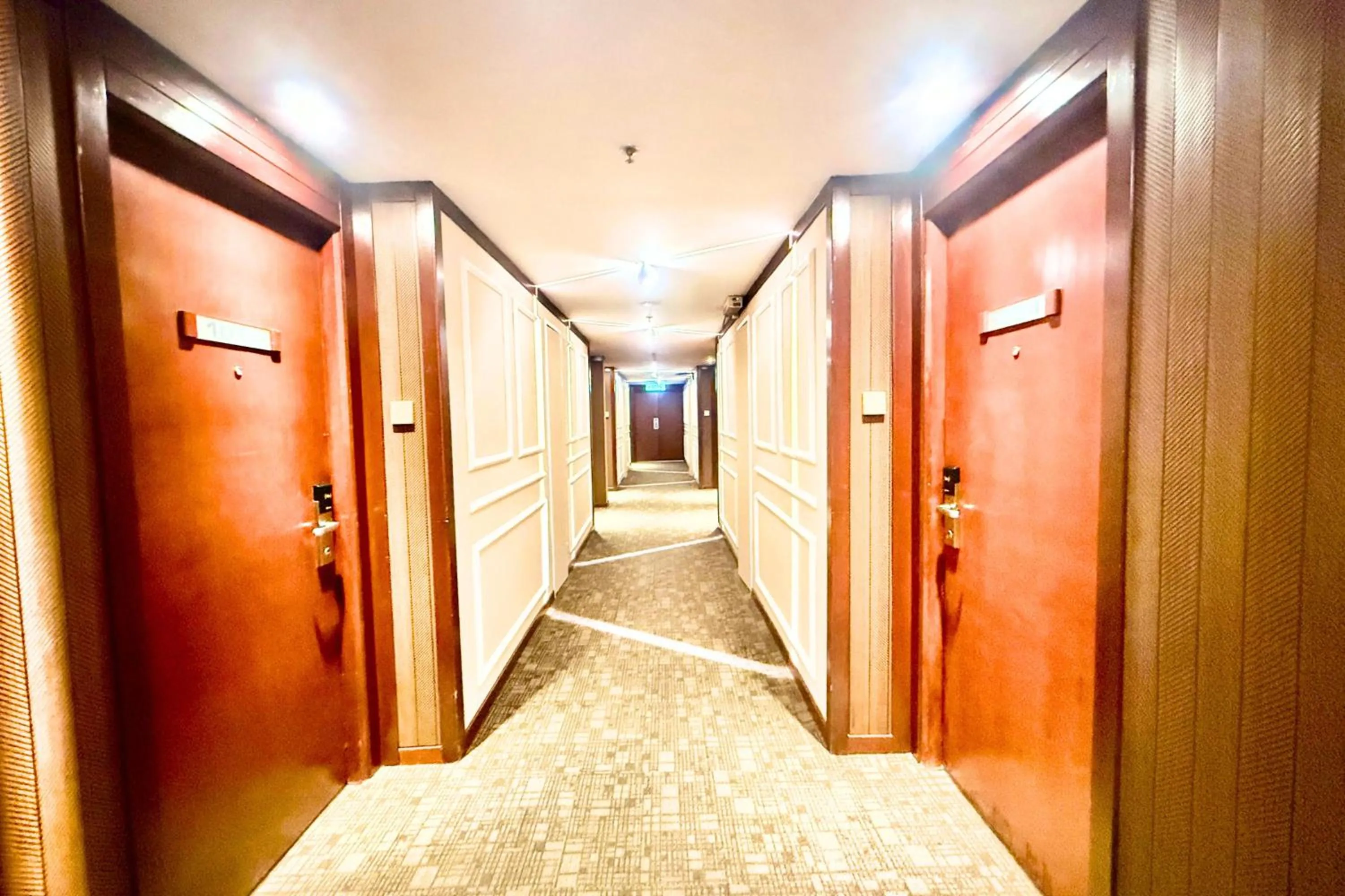 Patio in Hotel Shangri-la Kota Kinabalu