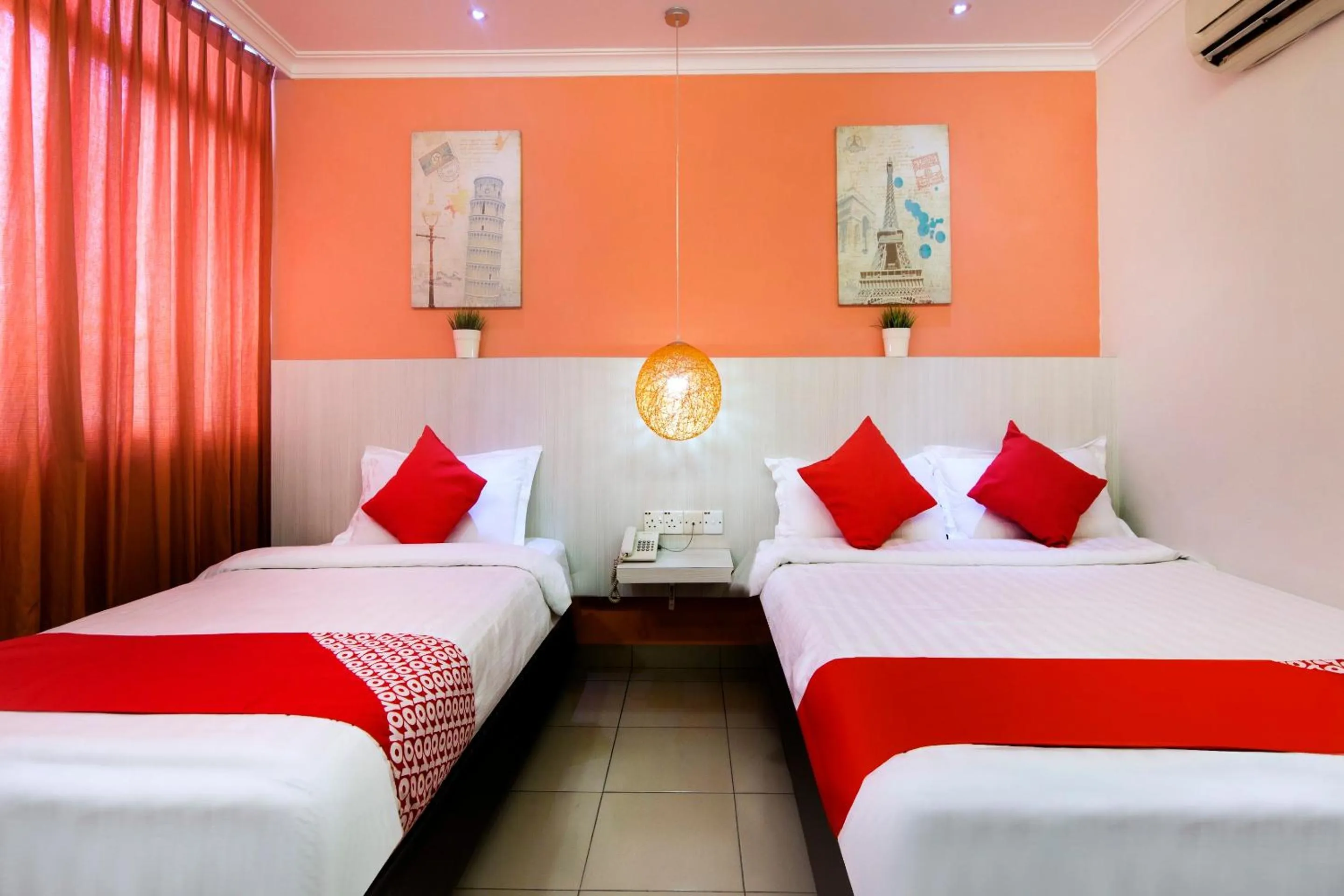 Bedroom, Bed in OYO 761 City Hotel
