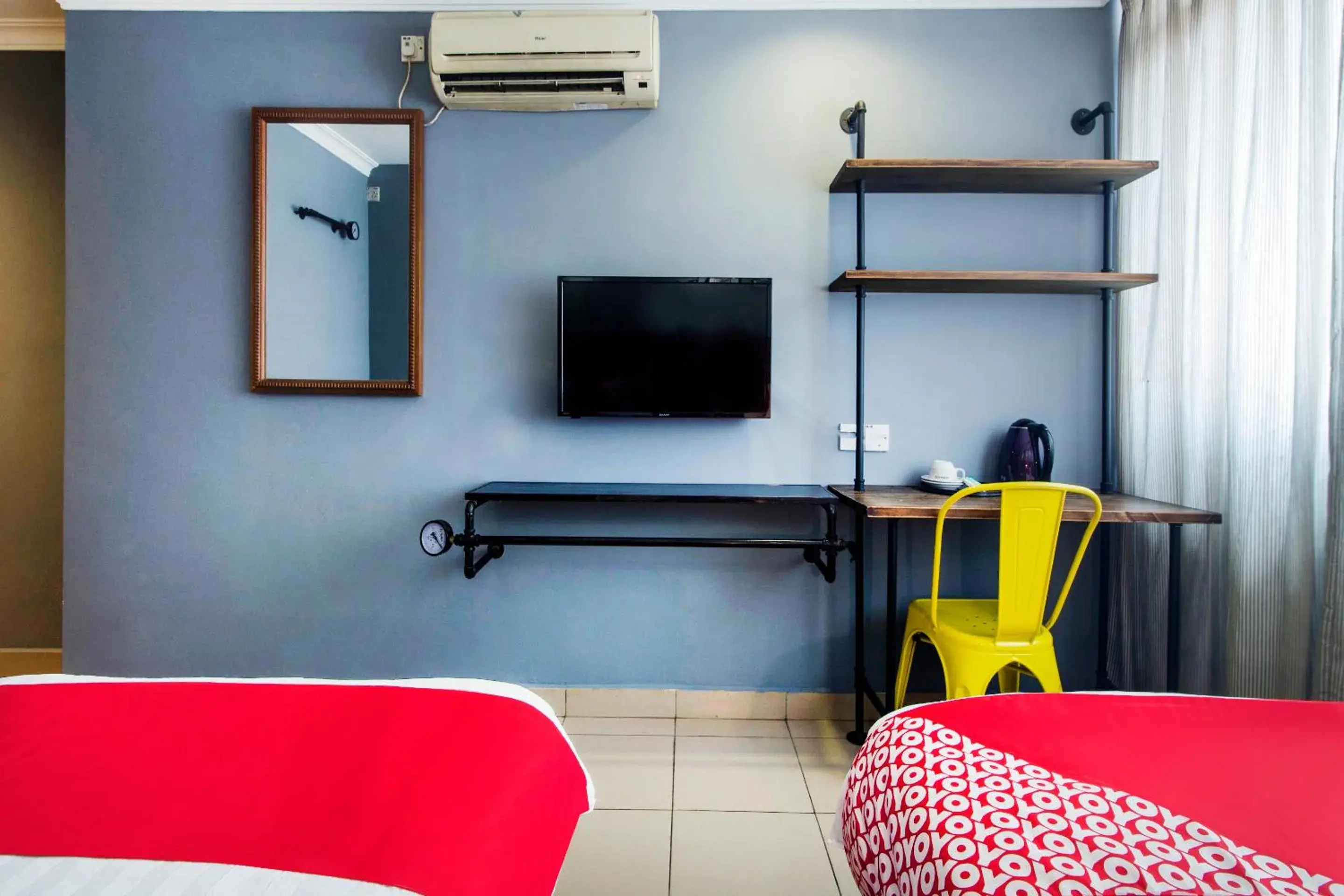 Bedroom, Bed in OYO 761 City Hotel Bedroom, Bed in OYO 761 City Hotel