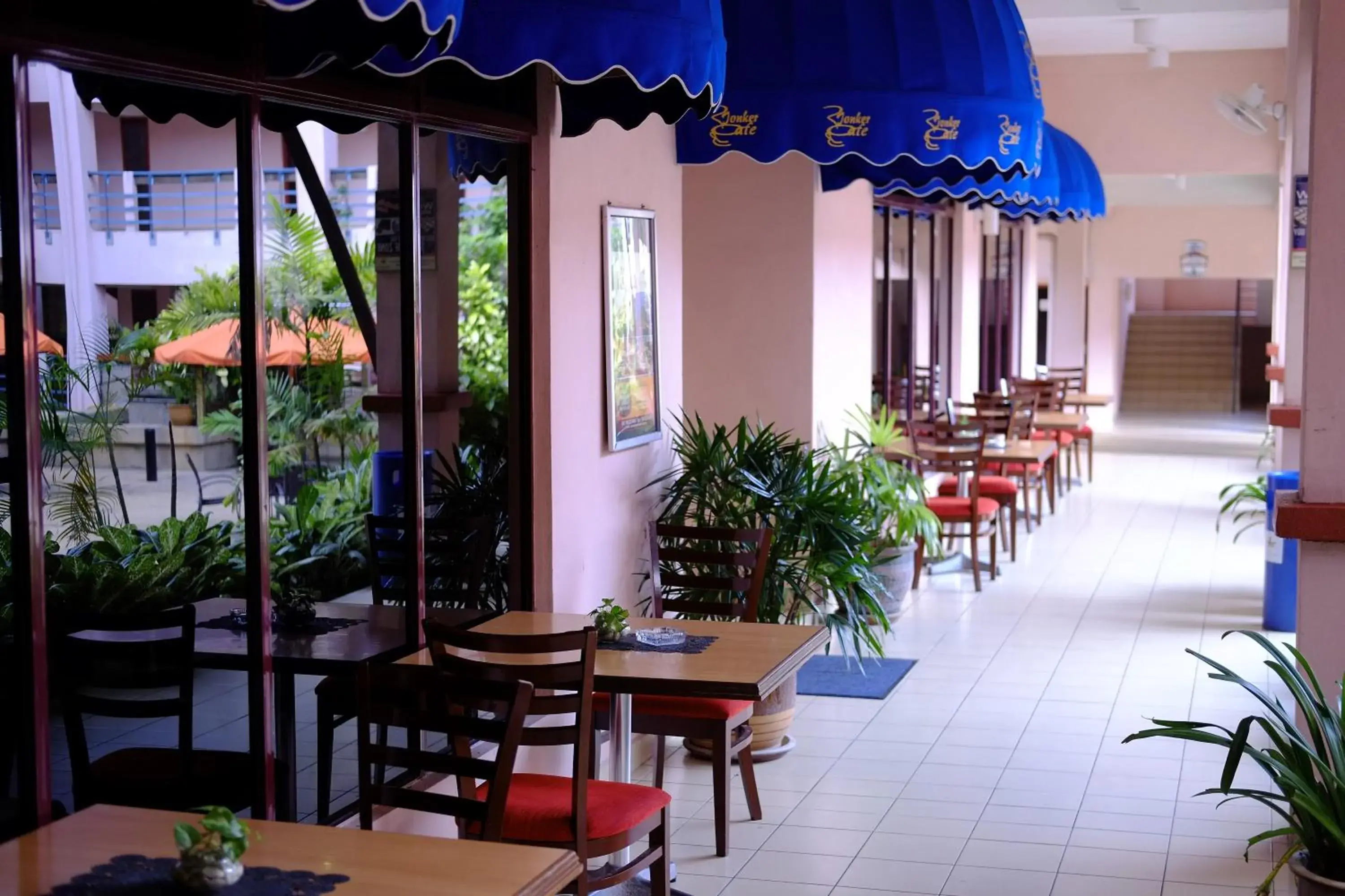 Restaurant/places to eat in Hotel Seri Malaysia Melaka Restaurant/places to eat in Hotel Seri Malaysia Melaka