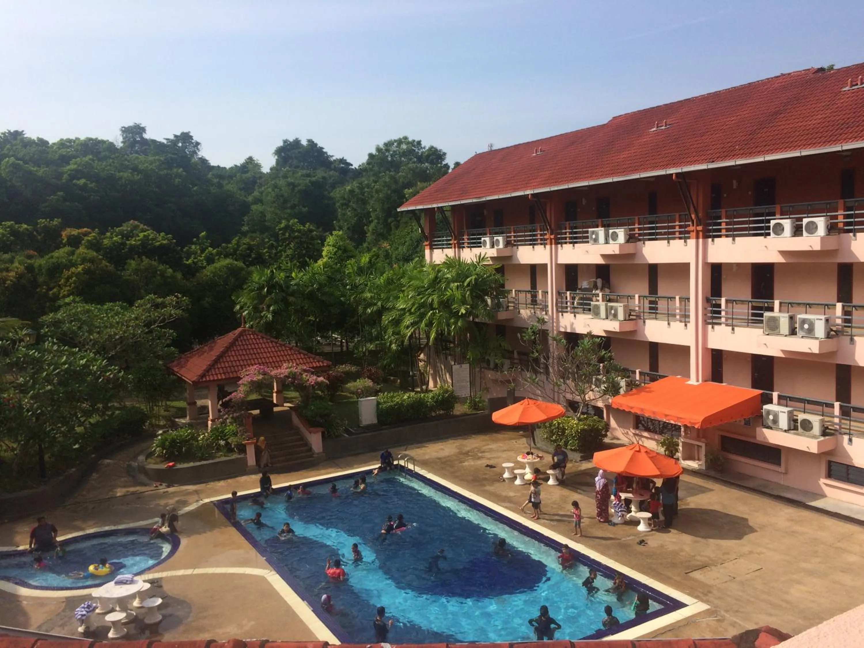 Swimming pool in Hotel Seri Malaysia Melaka
