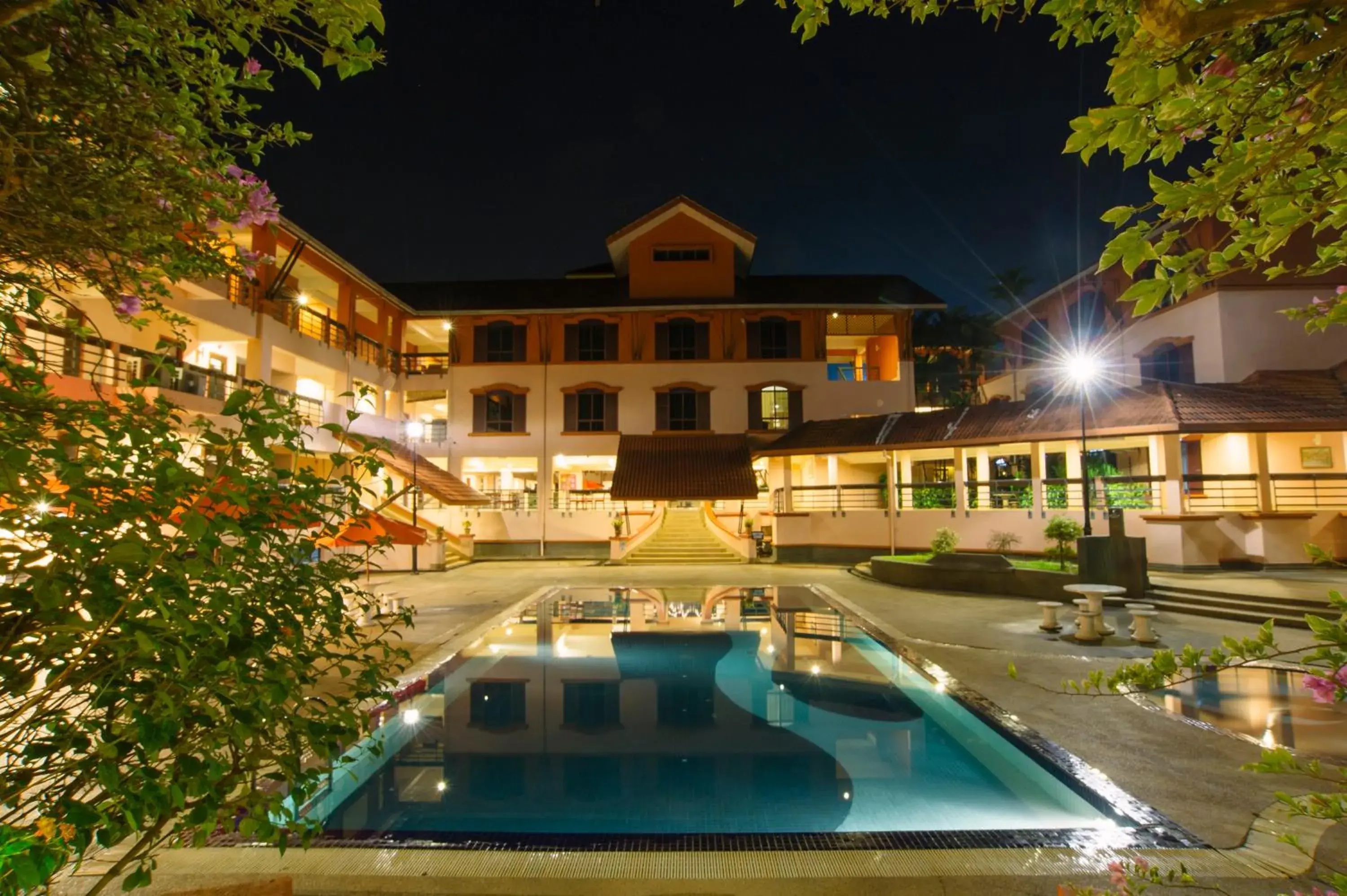 Pool view in Hotel Seri Malaysia Melaka Pool view in Hotel Seri Malaysia Melaka