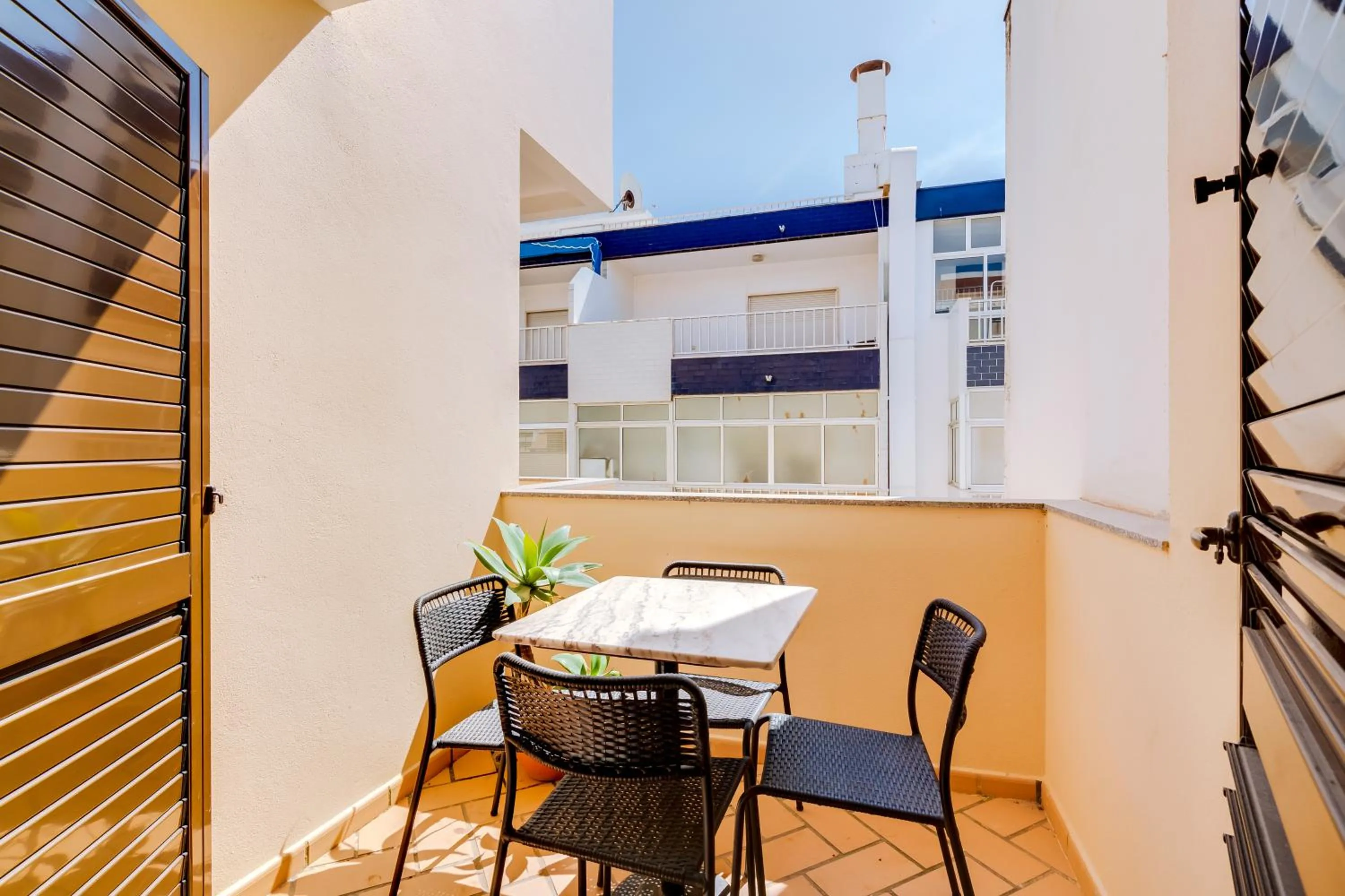 Balcony/Terrace in AL- Apartamentos Novos Vista Mar