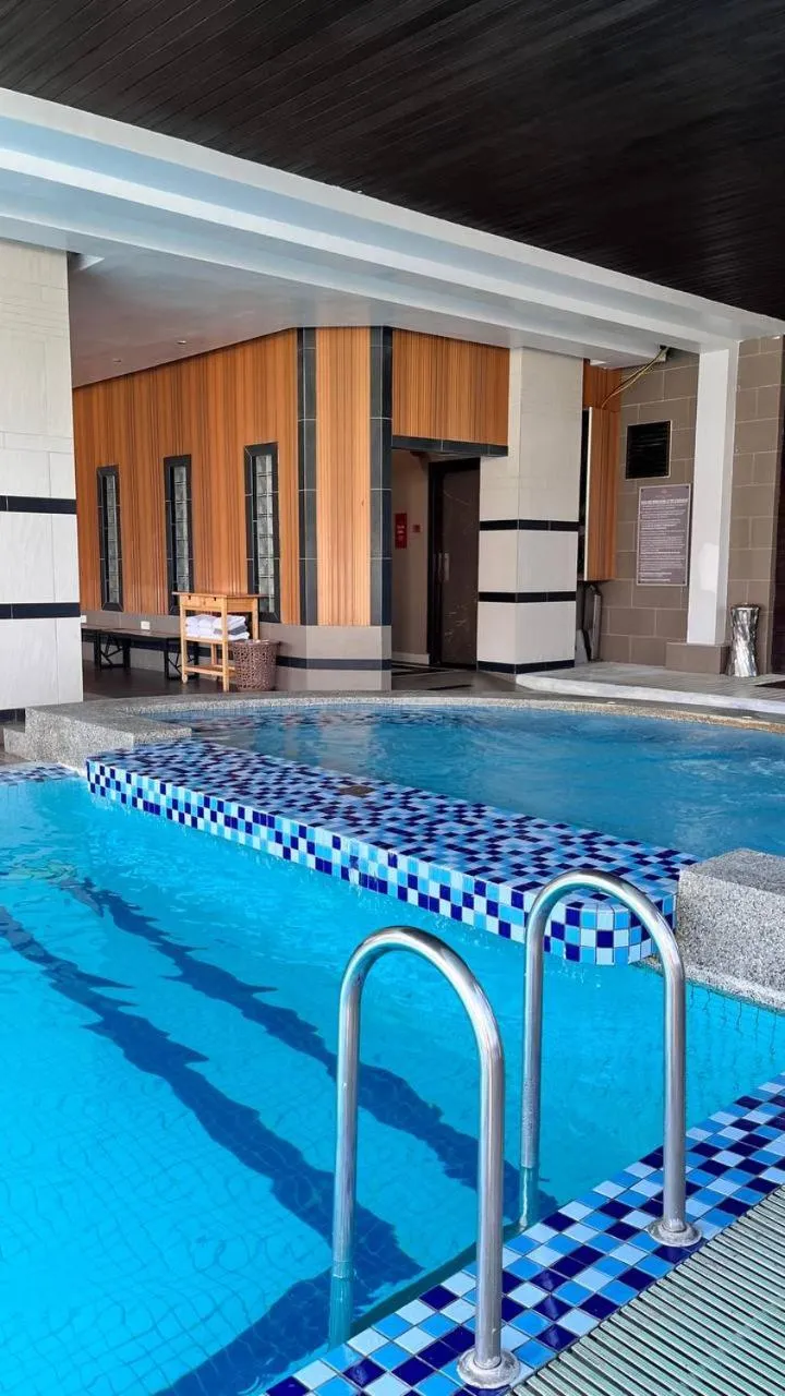 Swimming pool in Langkawi Seaview Hotel