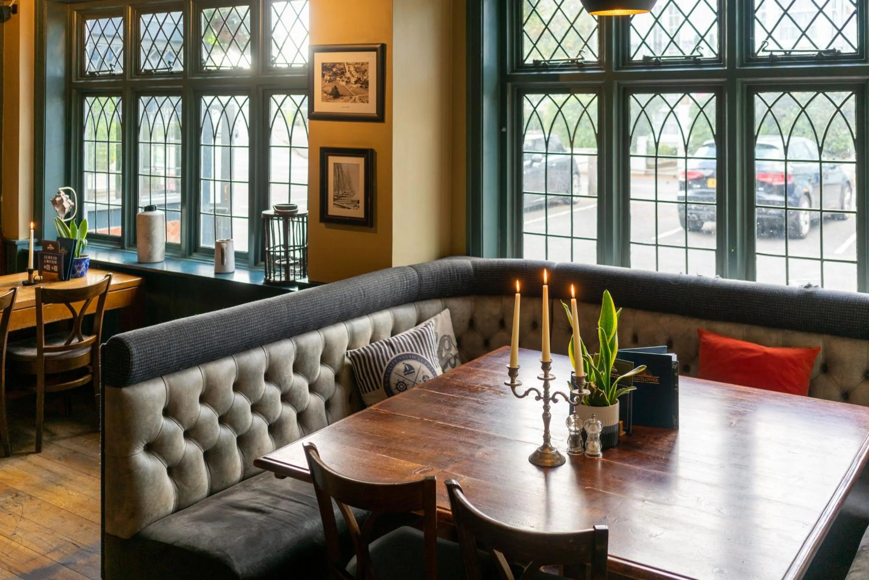 Restaurant/places to eat in The Mayflower