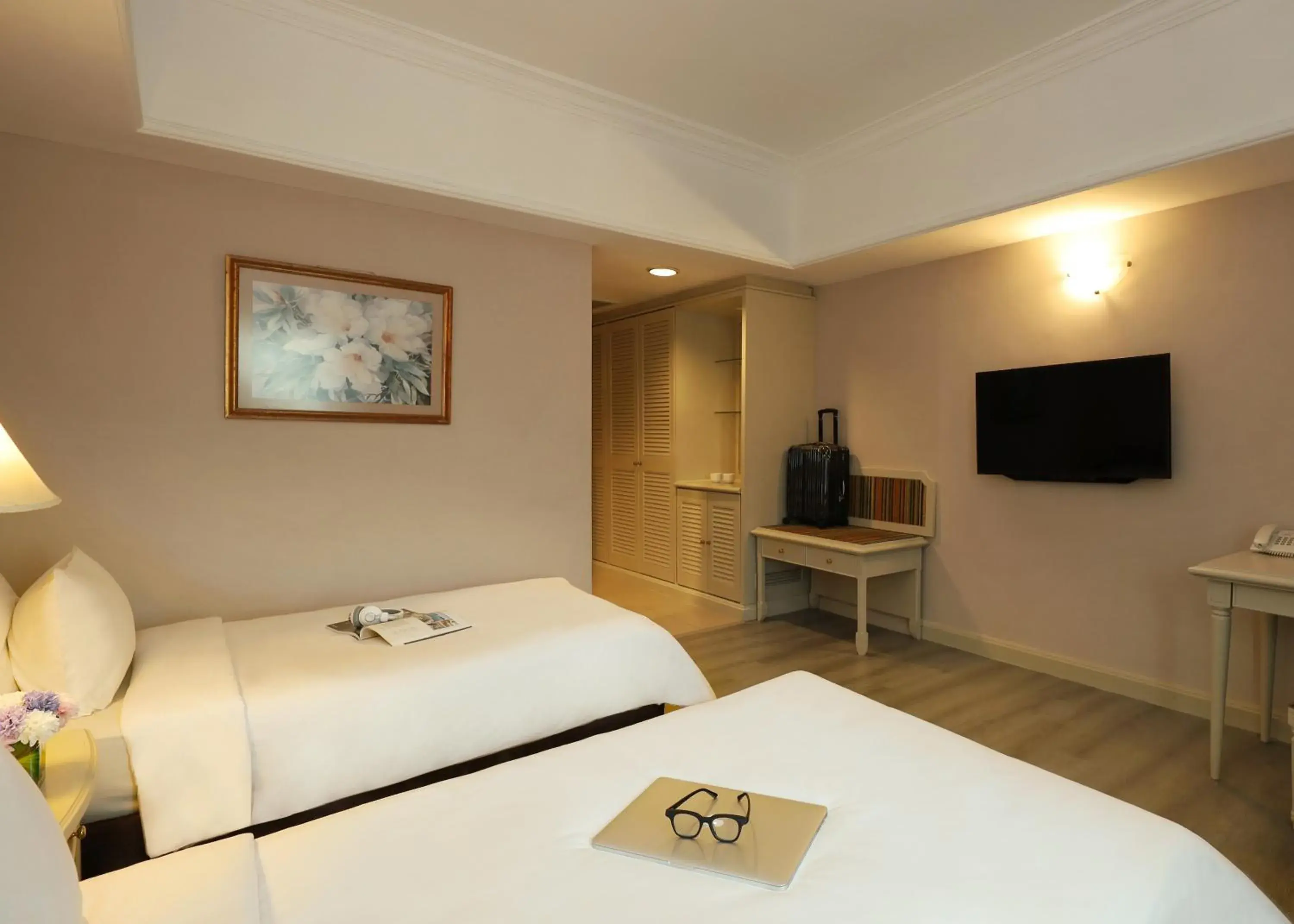 Deluxe Twin City View in Berjaya Waterfront Hotel, Johor Bahru Deluxe Twin City View in Berjaya Waterfront Hotel, Johor Bahru