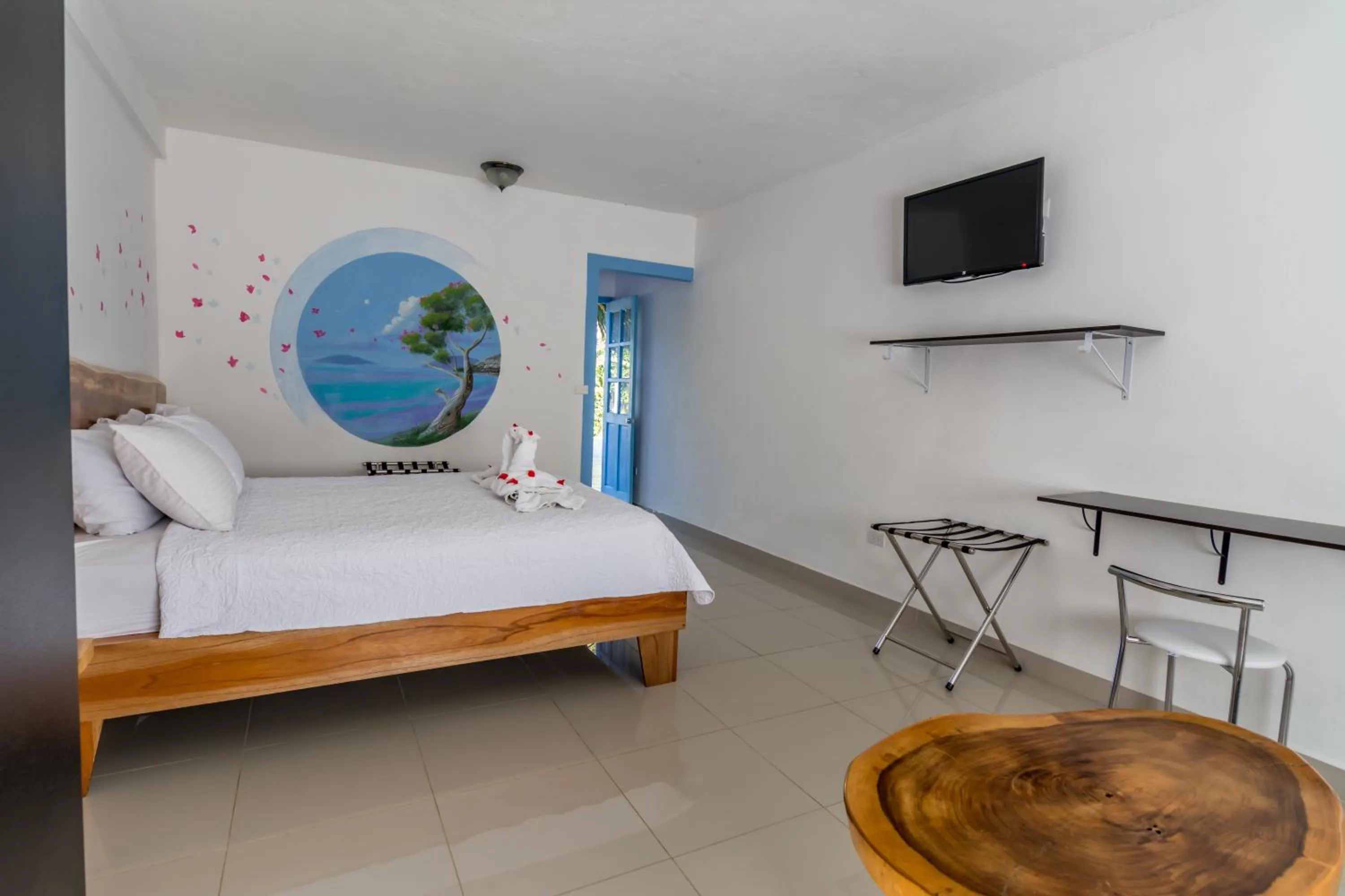 Bed in CLUB IBIZA - Party Hotel & Beach Club