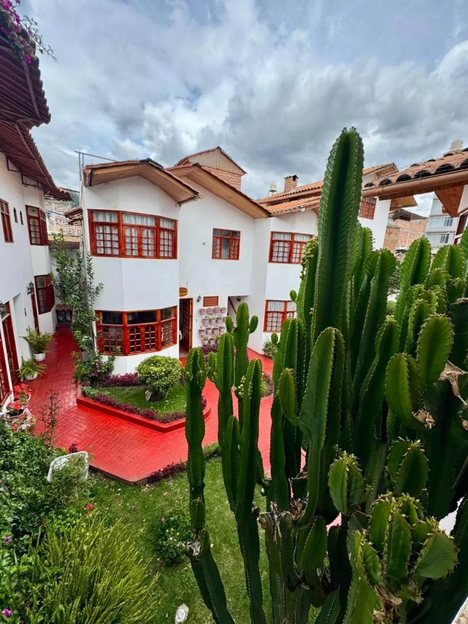 Hotel & Bungalows Villa Valencia