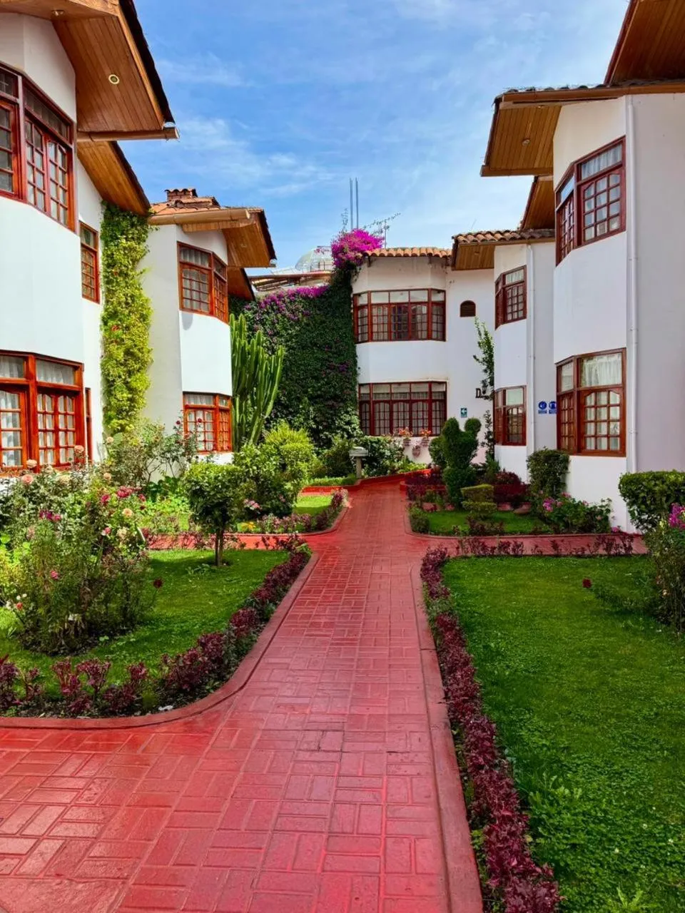 Hotel & Bungalows Villa Valencia