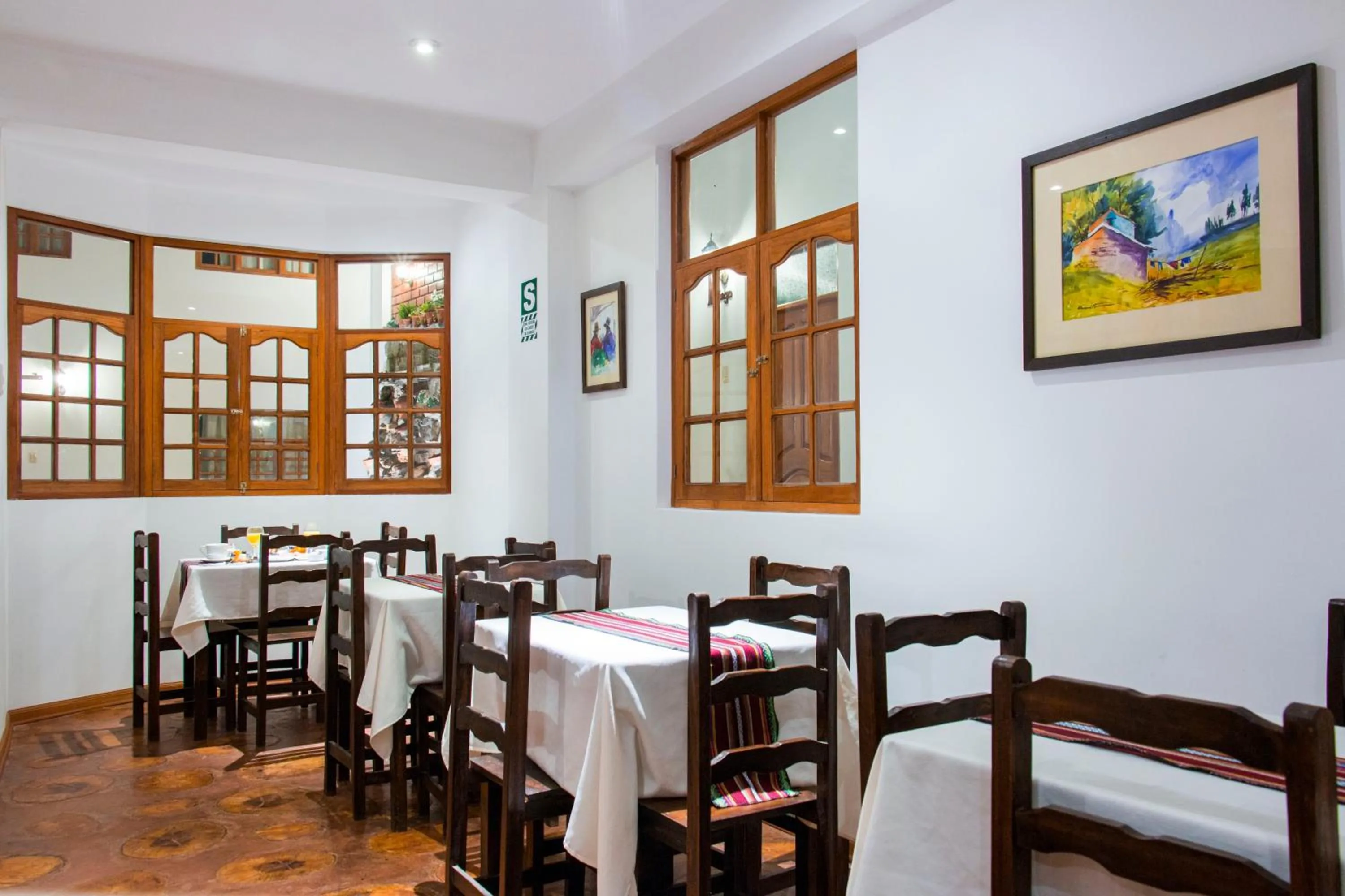 Restaurant/places to eat in Hotel & Bungalows Villa Valencia