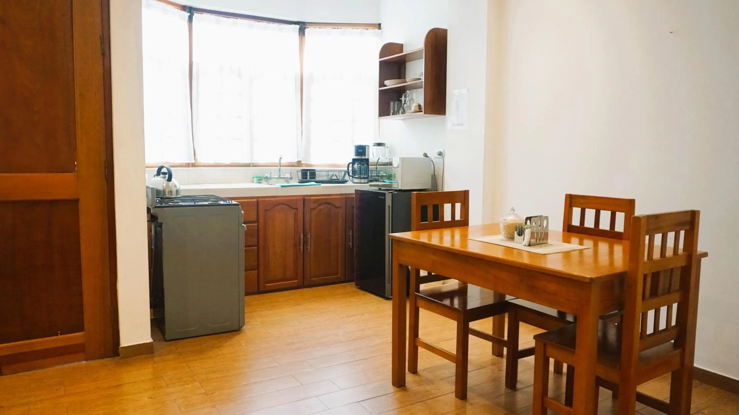 Hotel & Bungalows Villa Valencia
