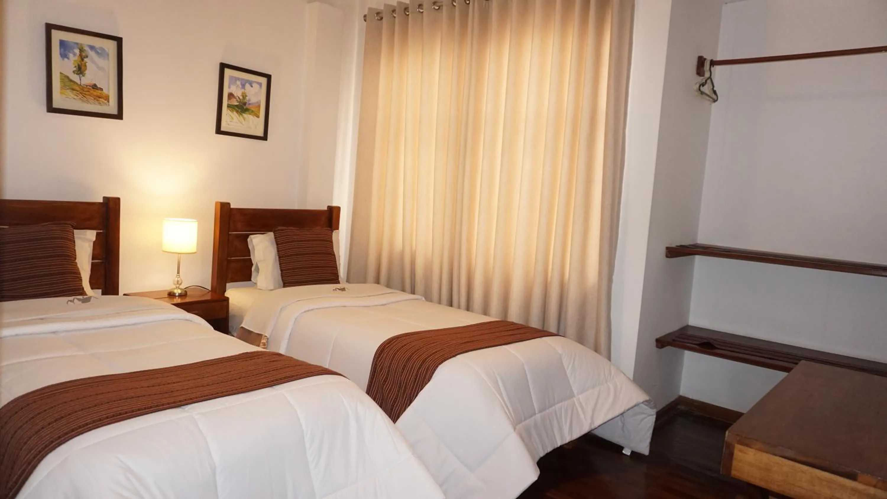 Bed in Hotel & Bungalows Villa Valencia