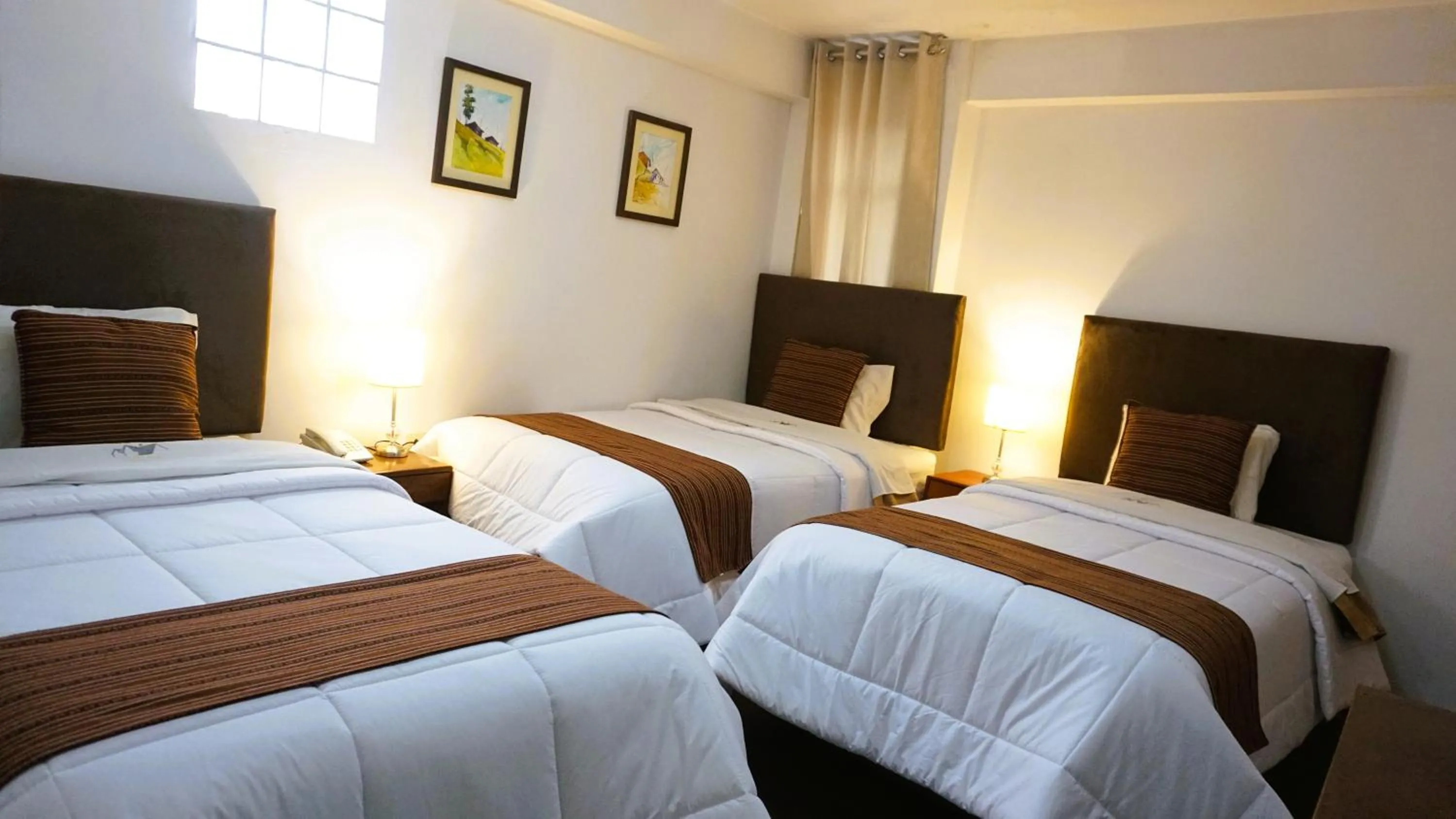 Bedroom, Bed in Hotel & Bungalows Villa Valencia