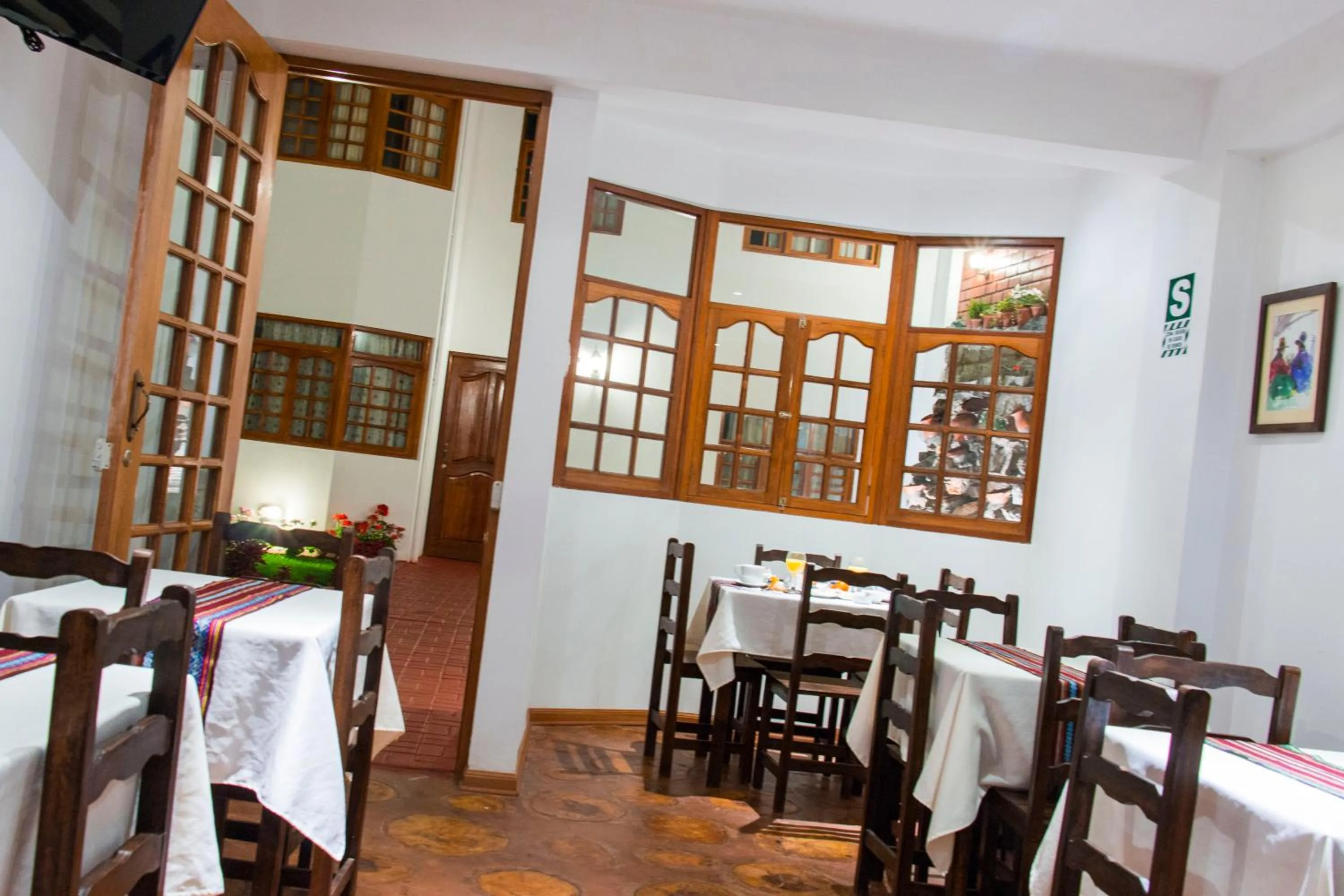 Restaurant/places to eat in Hotel & Bungalows Villa Valencia