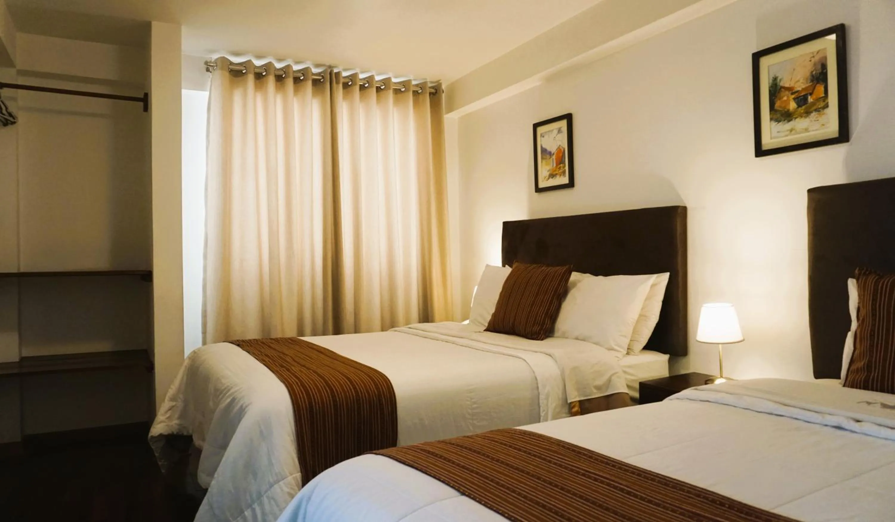 Bed in Hotel & Bungalows Villa Valencia