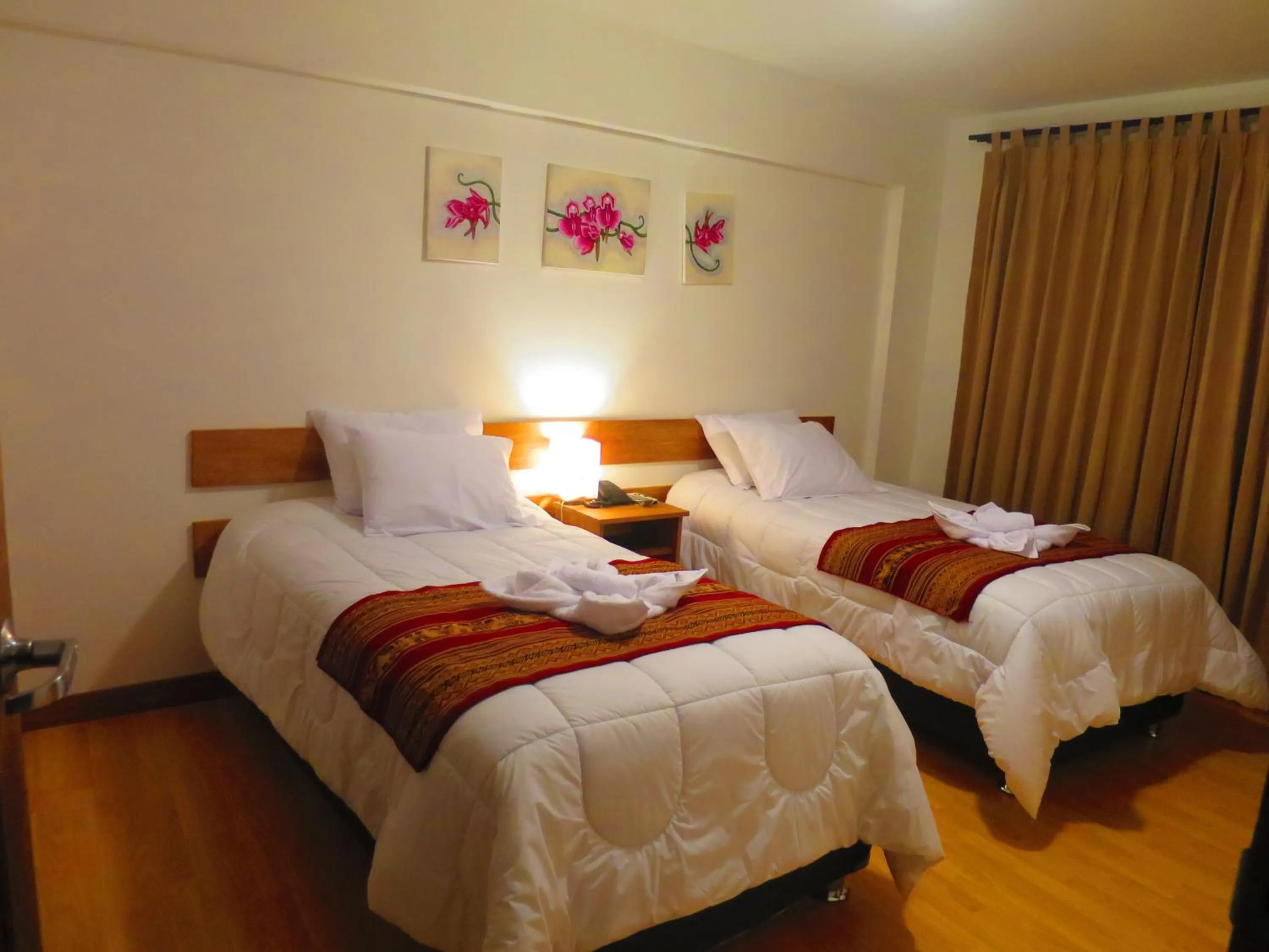 Photo of the whole room in Terraza de Luna