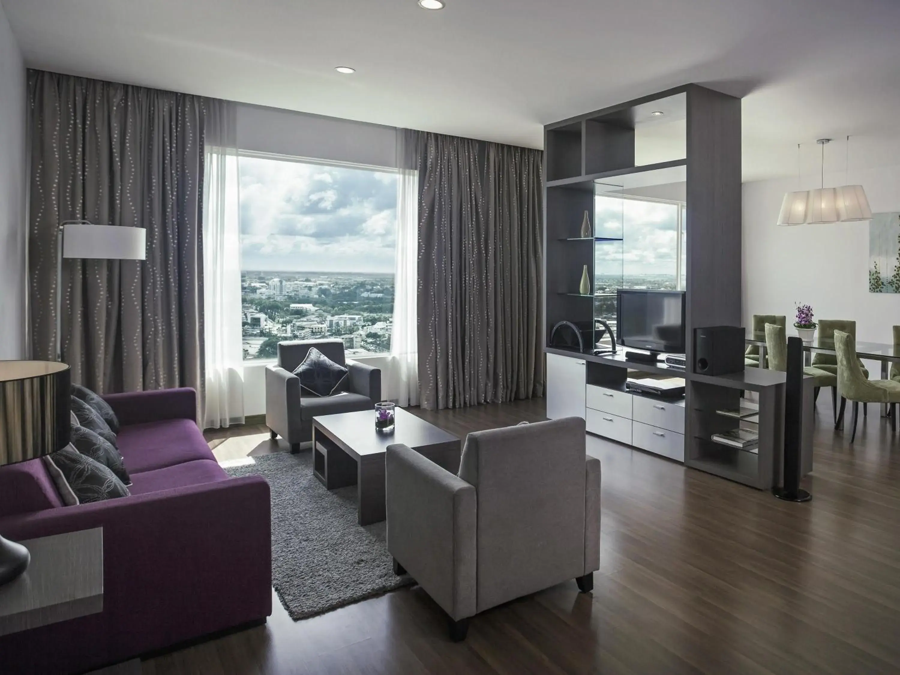 Photo of the whole room in Pullman Kuching Photo of the whole room in Pullman Kuching