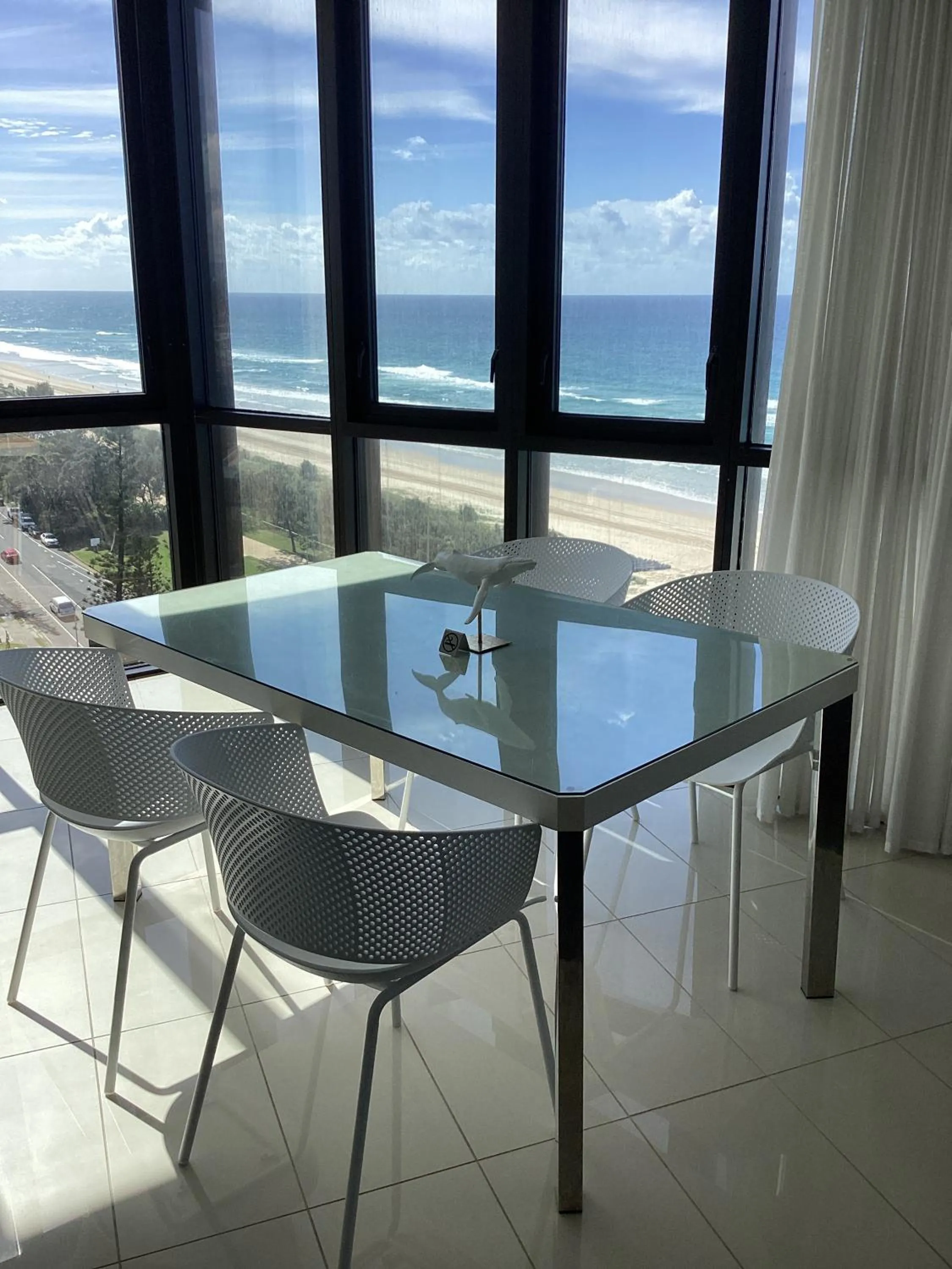 Dining area in Rhapsody Resort - Official