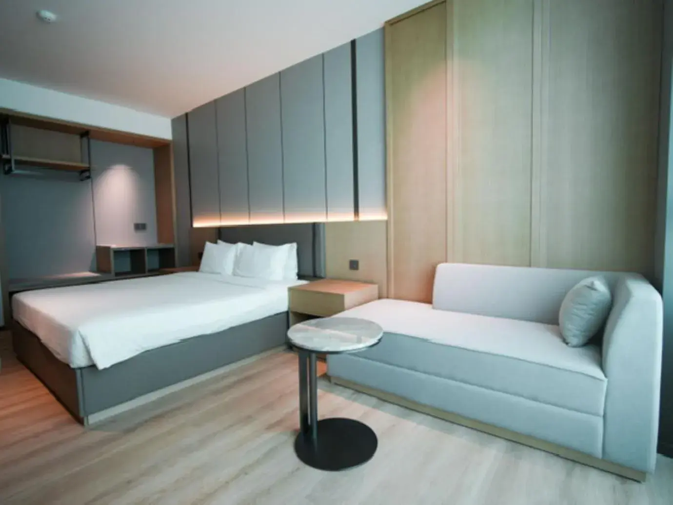 Seating area, Bed in The Inn Seating area, Bed in The Inn