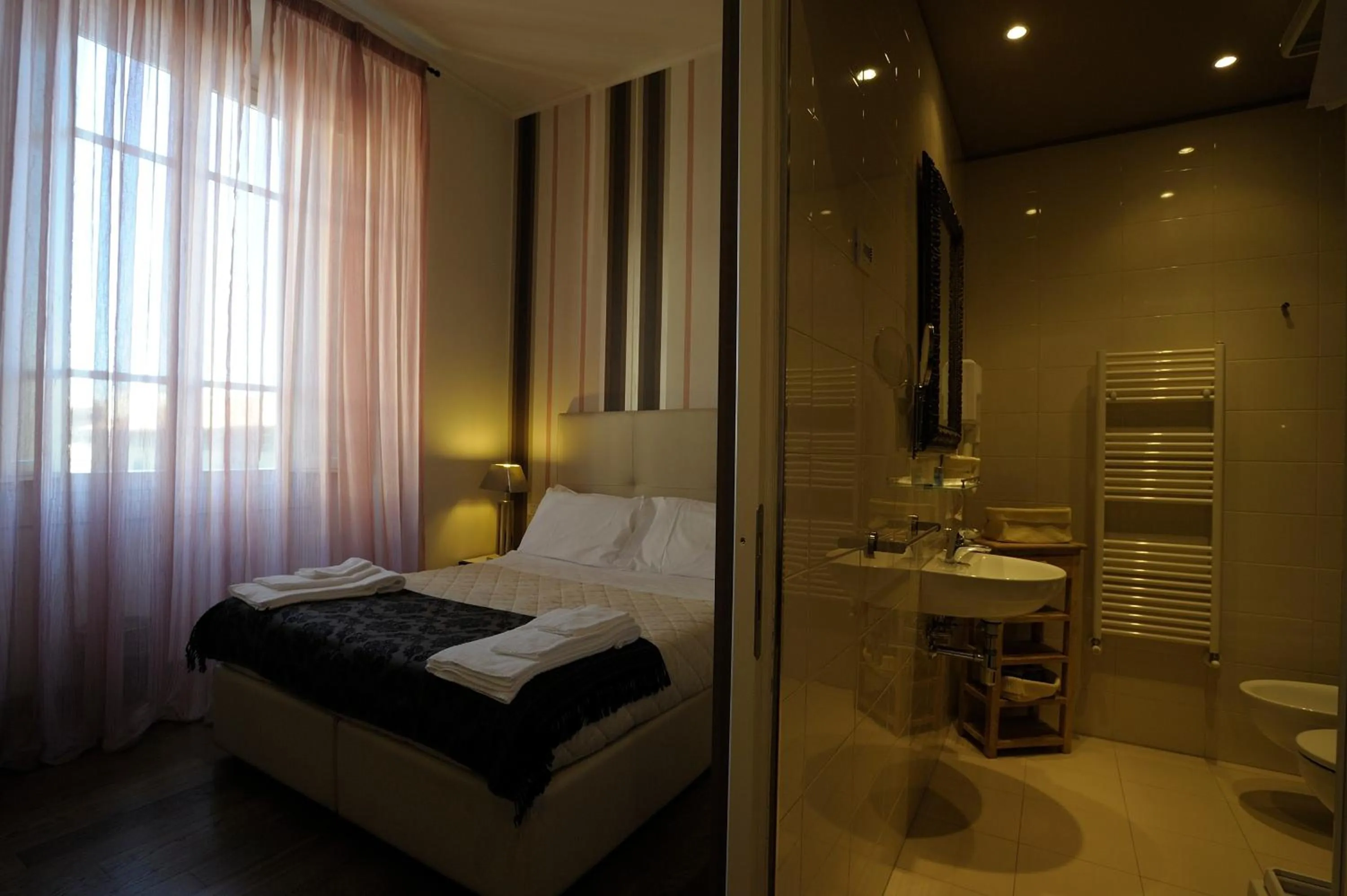 Bathroom, Bed in Luxury B&B La Dimora Degli Angeli