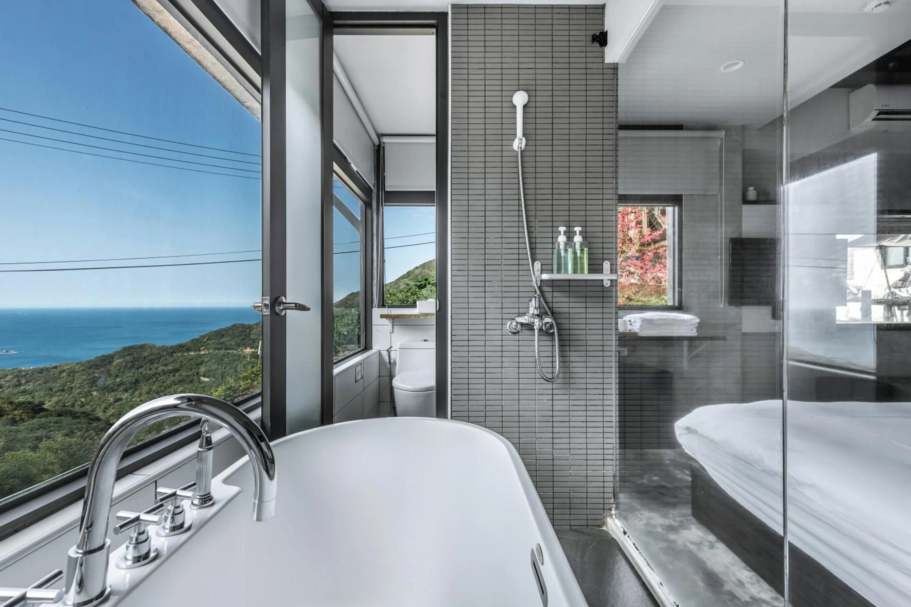 Bath, Bed in Jiufen Ore Inn