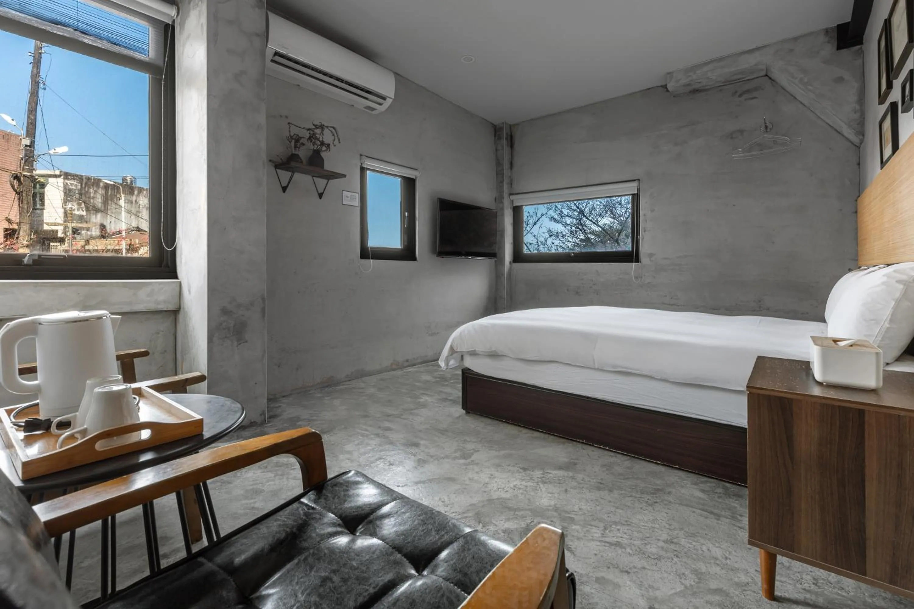 Photo of the whole room, Bed in Jiufen Ore Inn