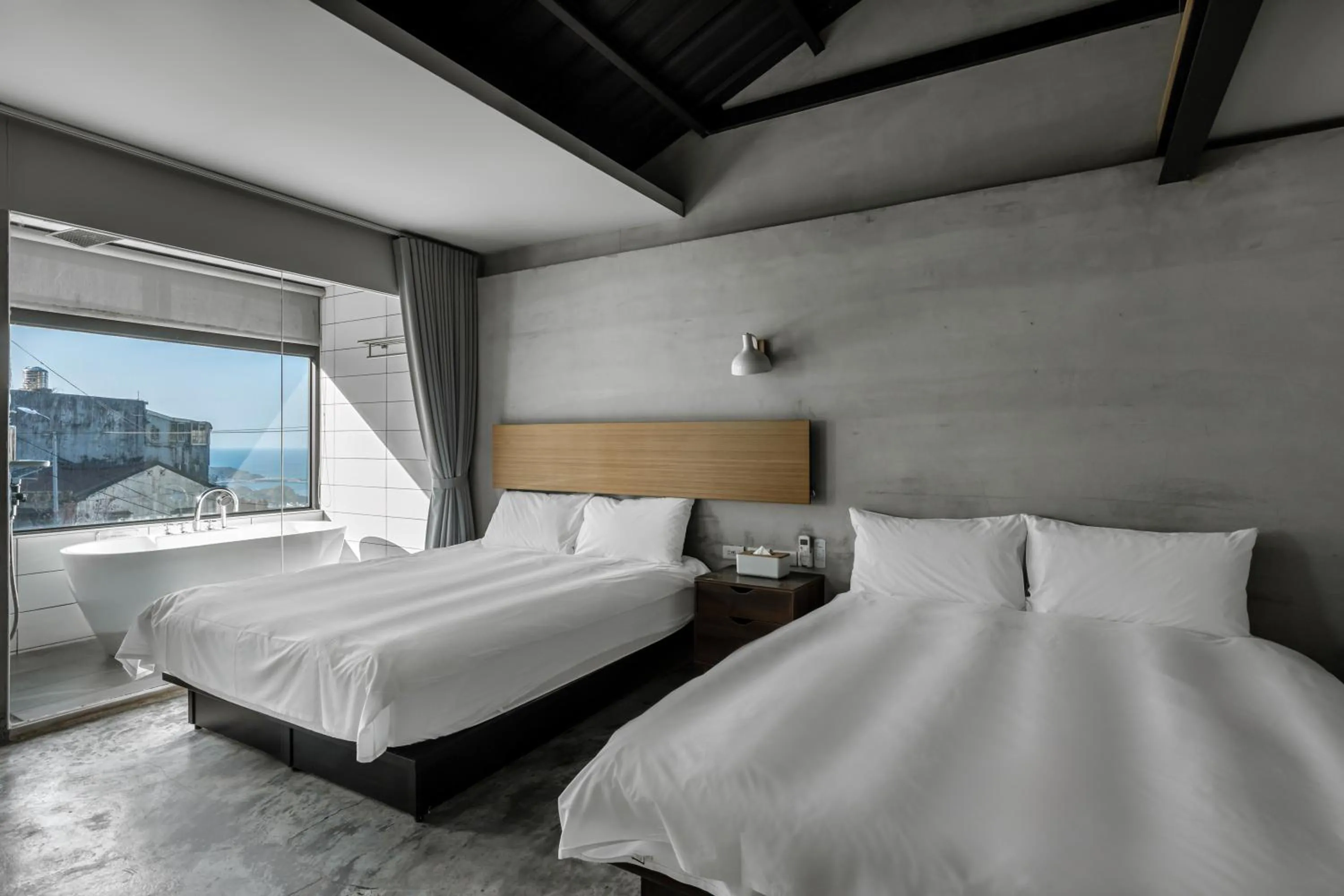 Photo of the whole room, Bed in Jiufen Ore Inn