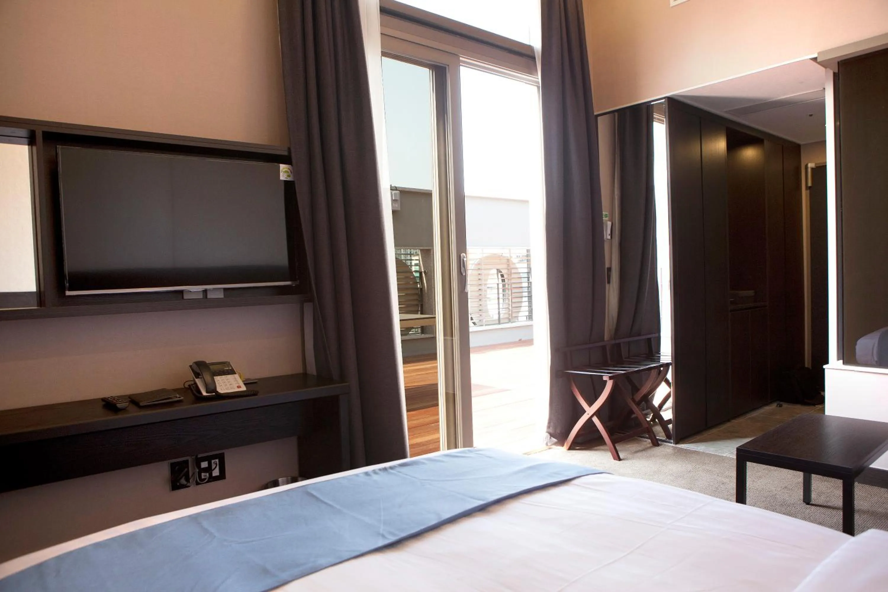 Balcony/Terrace, Bed in S Stay Dongtan Hotel