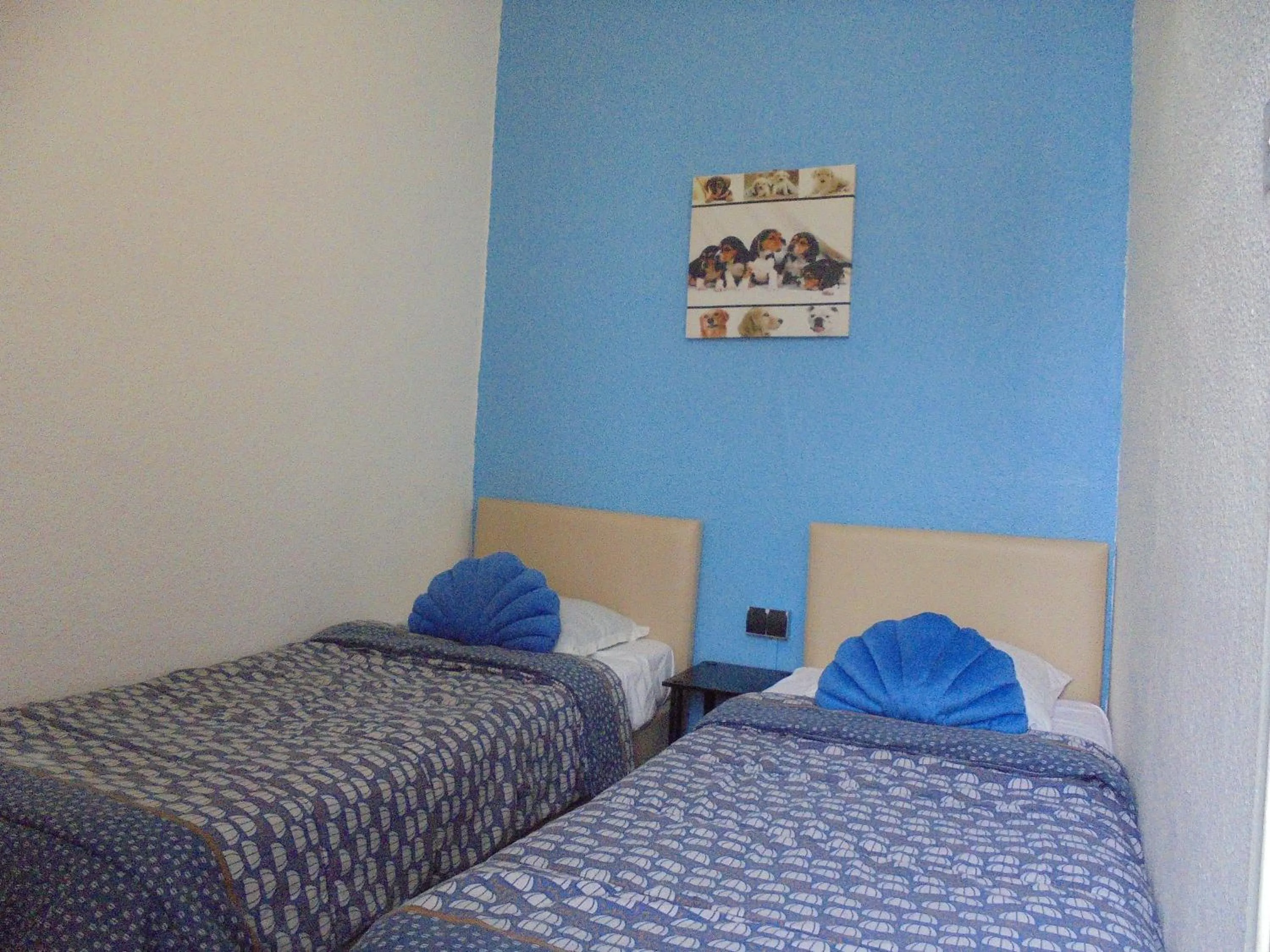 Bedroom, Bed in Hotel De La Gare