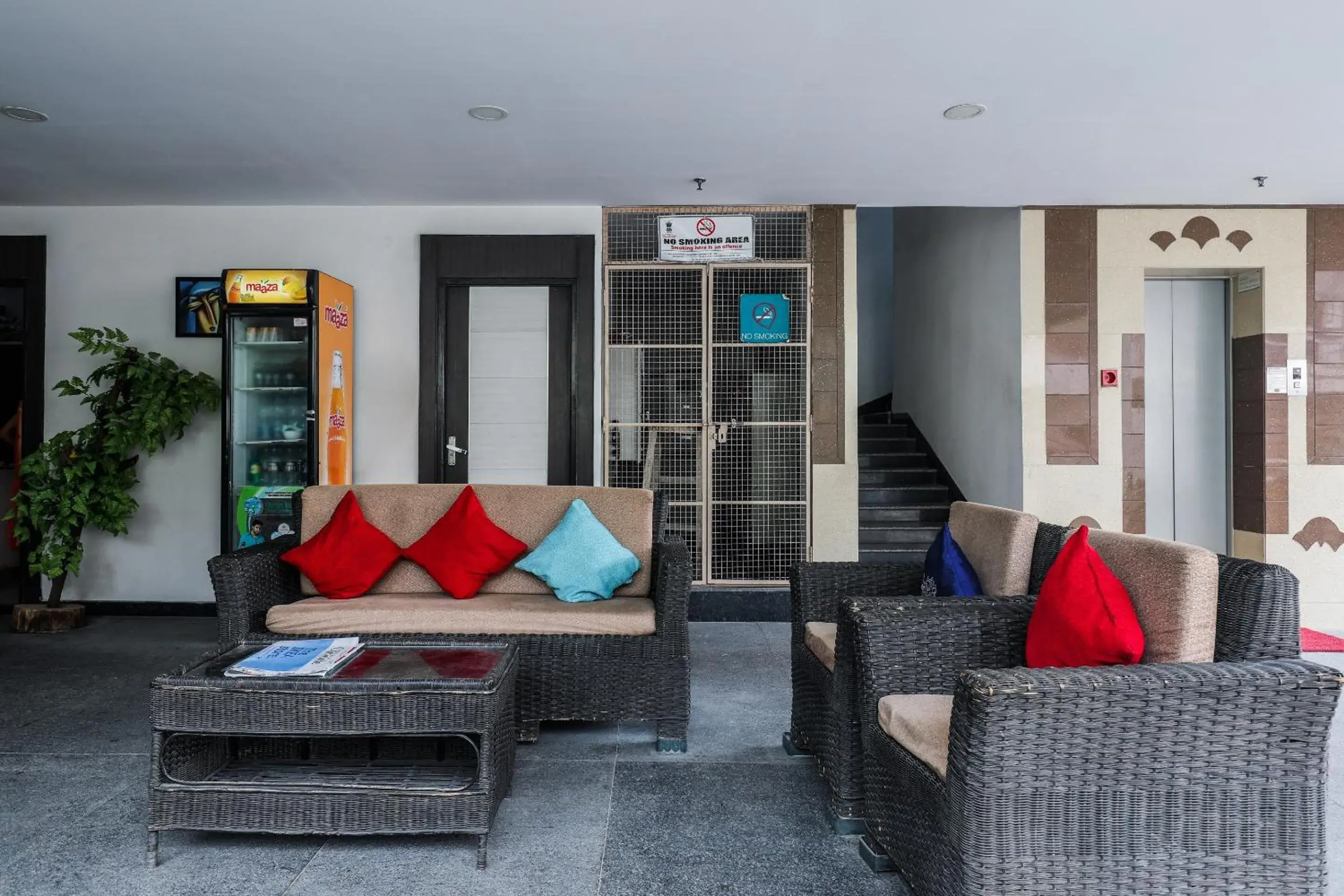 Lobby or reception in Super Hotel O Ssr Luxury Rooms Lobby or reception in Super Hotel O Ssr Luxury Rooms