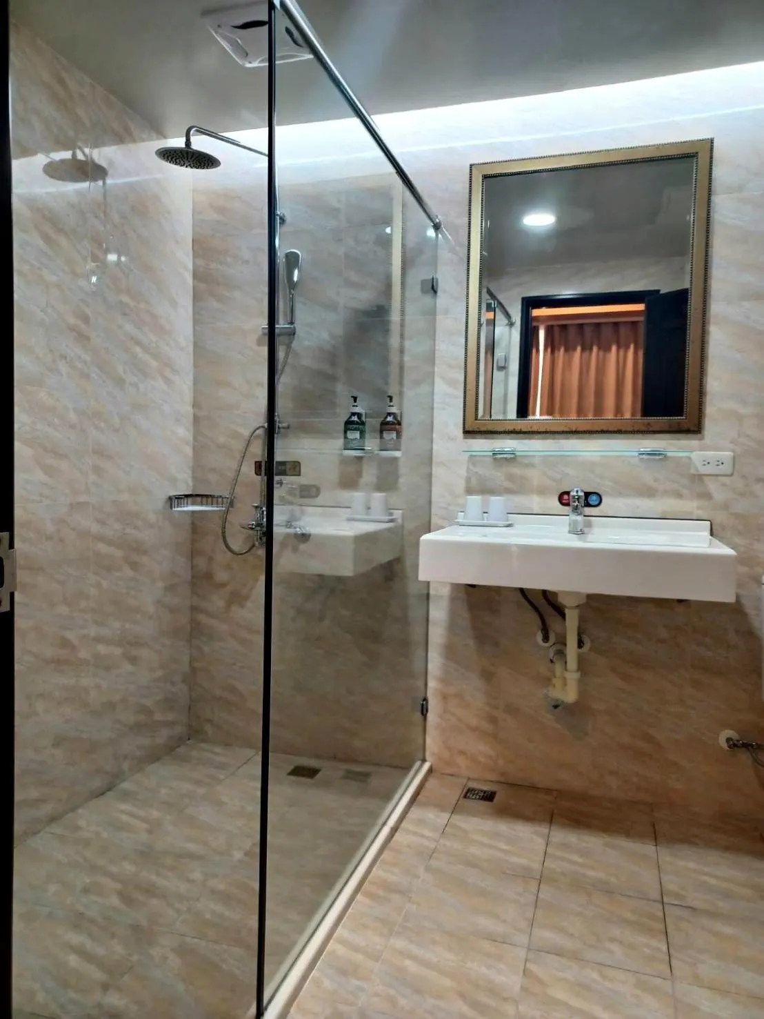 Bathroom in Crystal Hotel