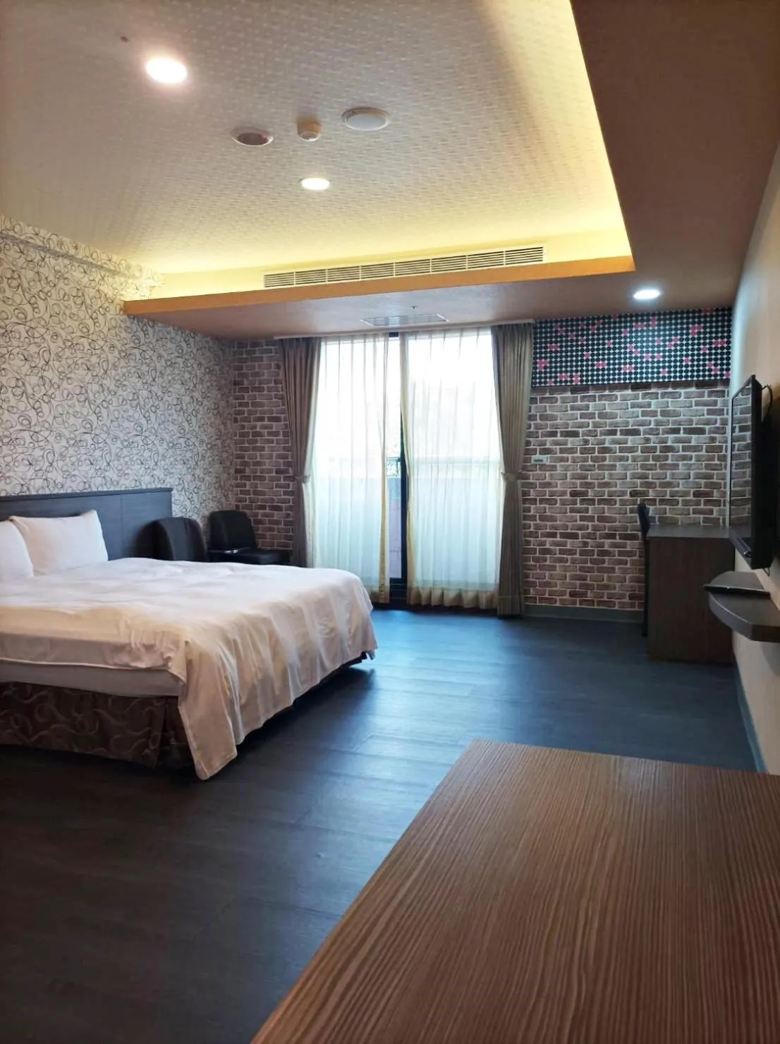 Photo of the whole room, Bed in Crystal Hotel