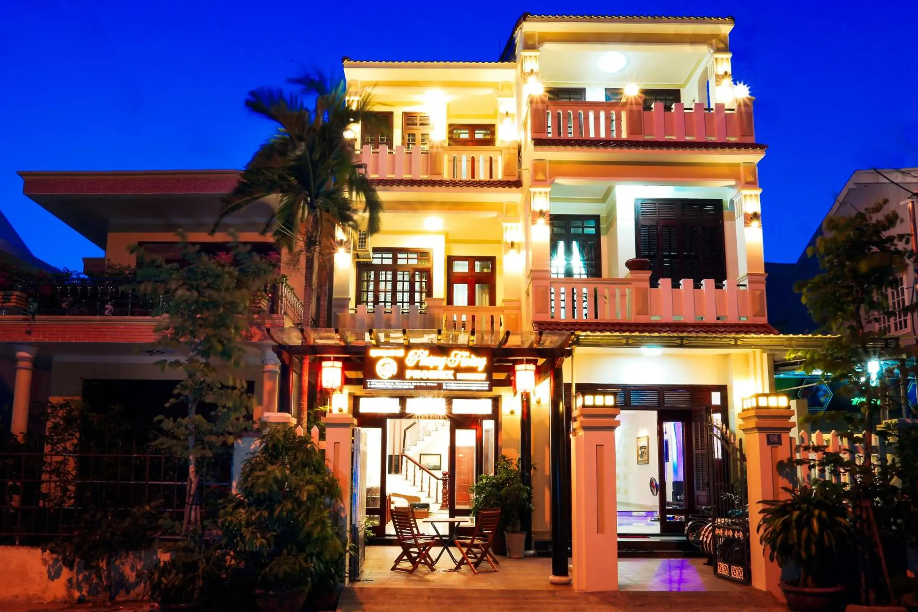 Facade/entrance in Phoenix Homestay Facade/entrance in Phoenix Homestay