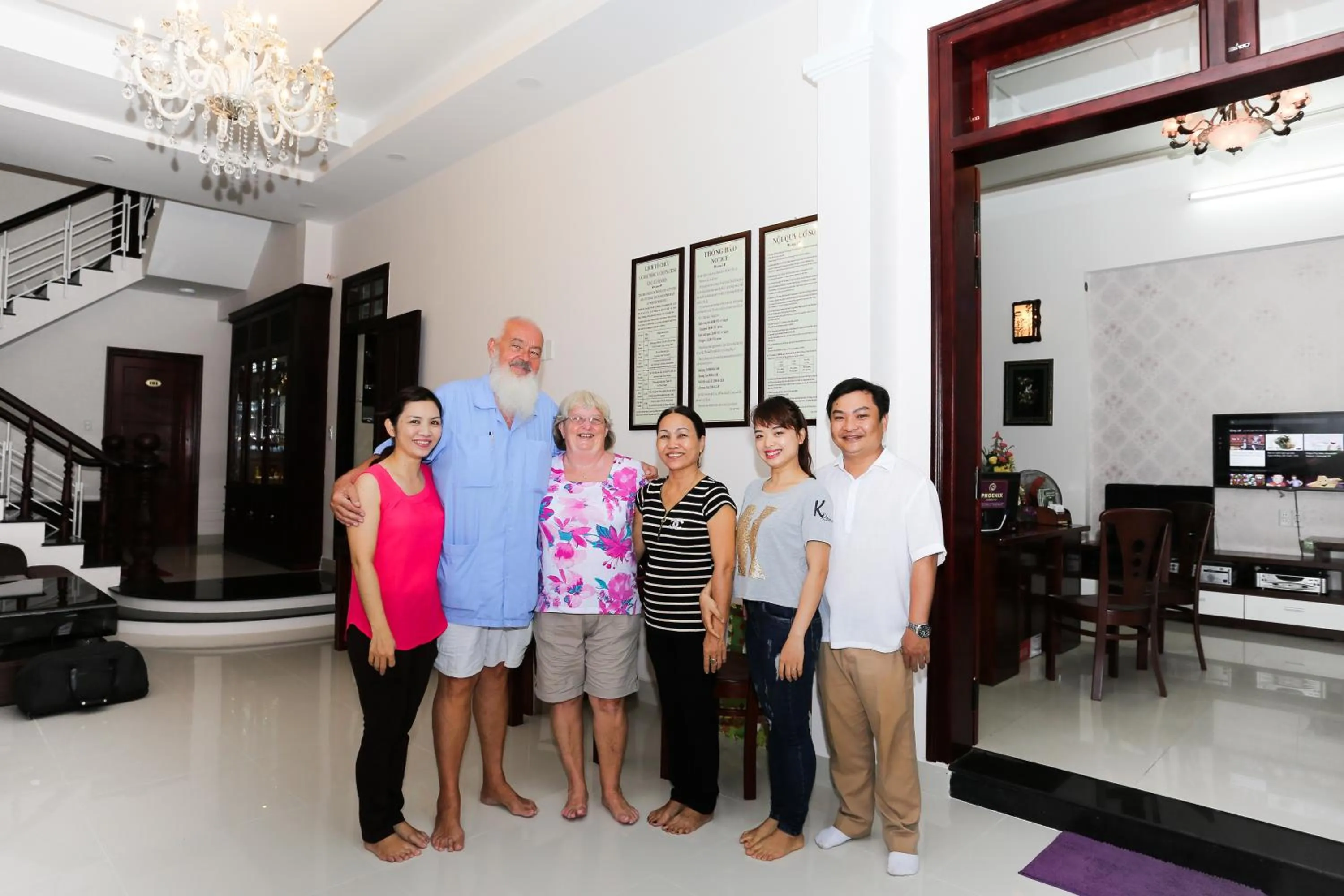 Guests in Phoenix Homestay