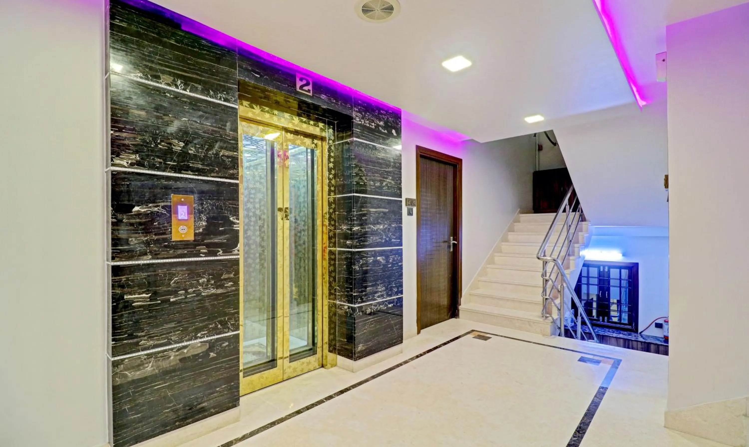 elevator in Treebo Orion Sapphire, Beck Bagan