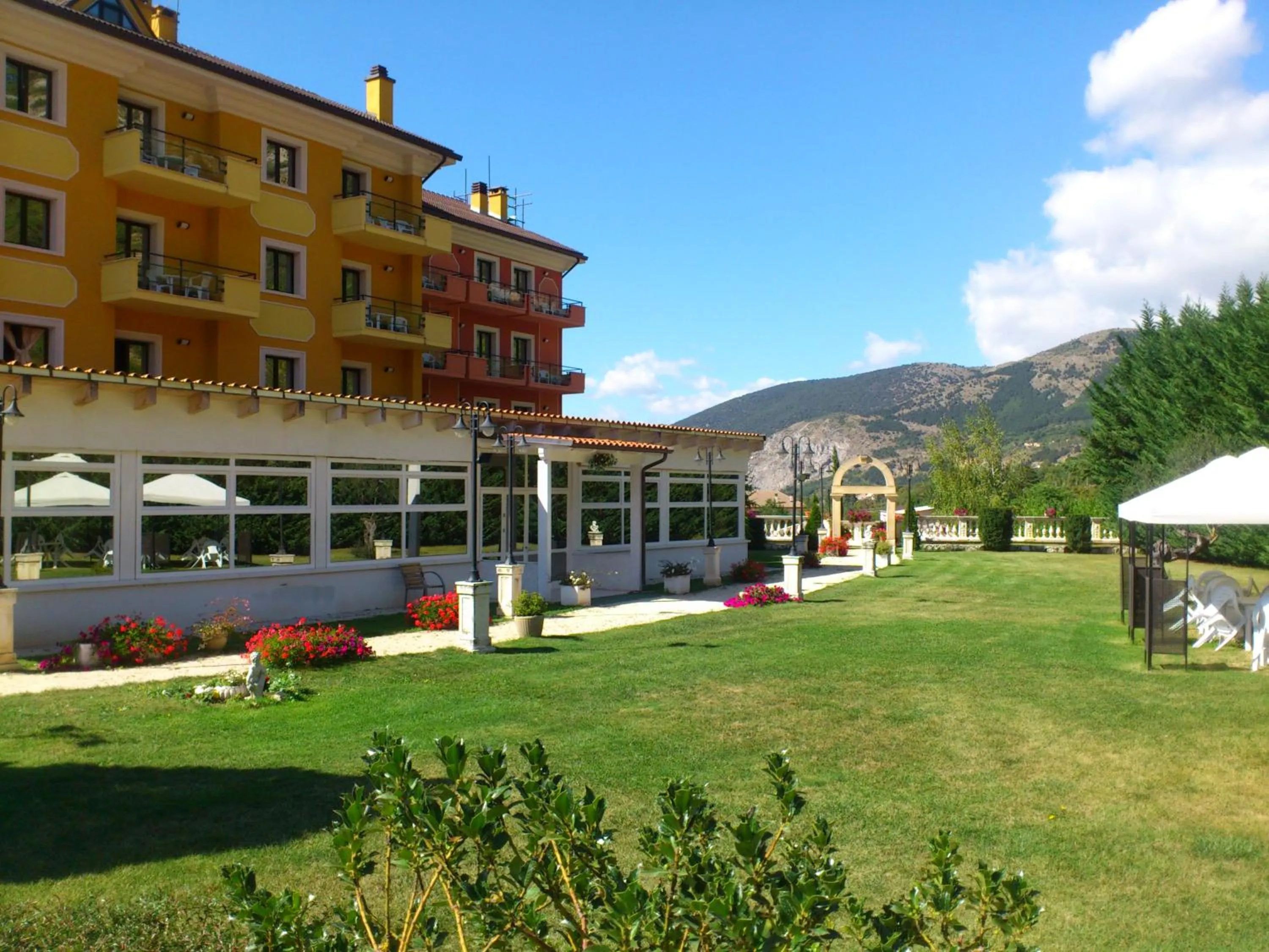 Property building in FILIPPONE HOTEL&RISTORANTE