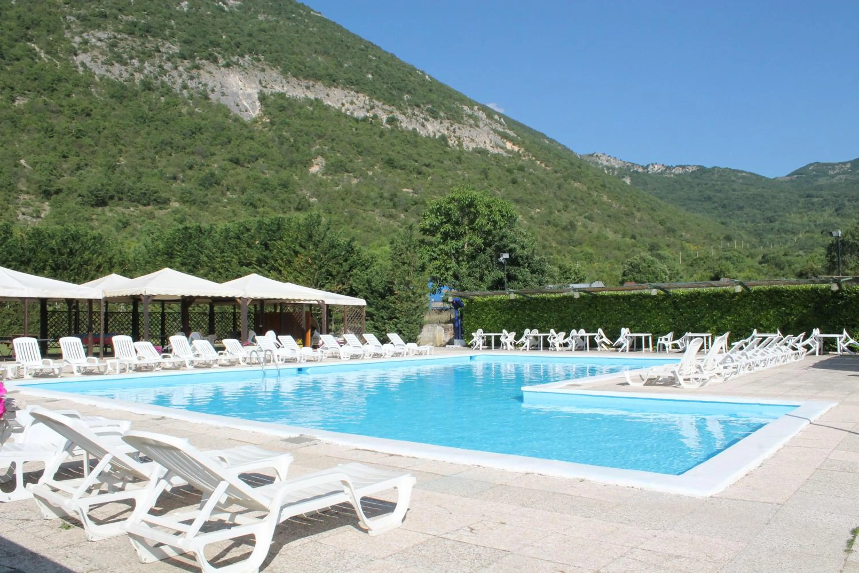 Swimming pool in FILIPPONE HOTEL&RISTORANTE