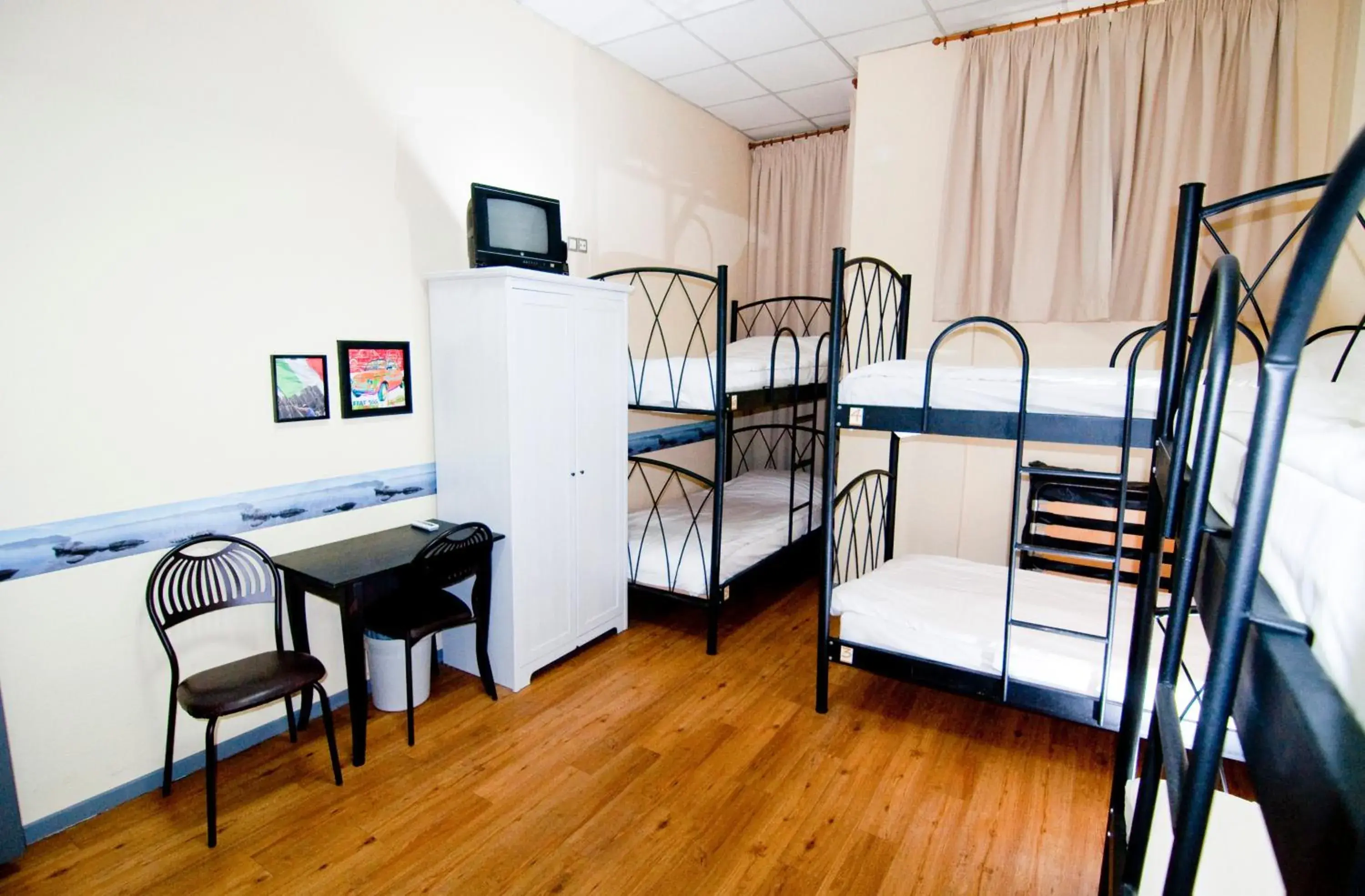 Bed in RentRooms Thessaloniki Bed in RentRooms Thessaloniki