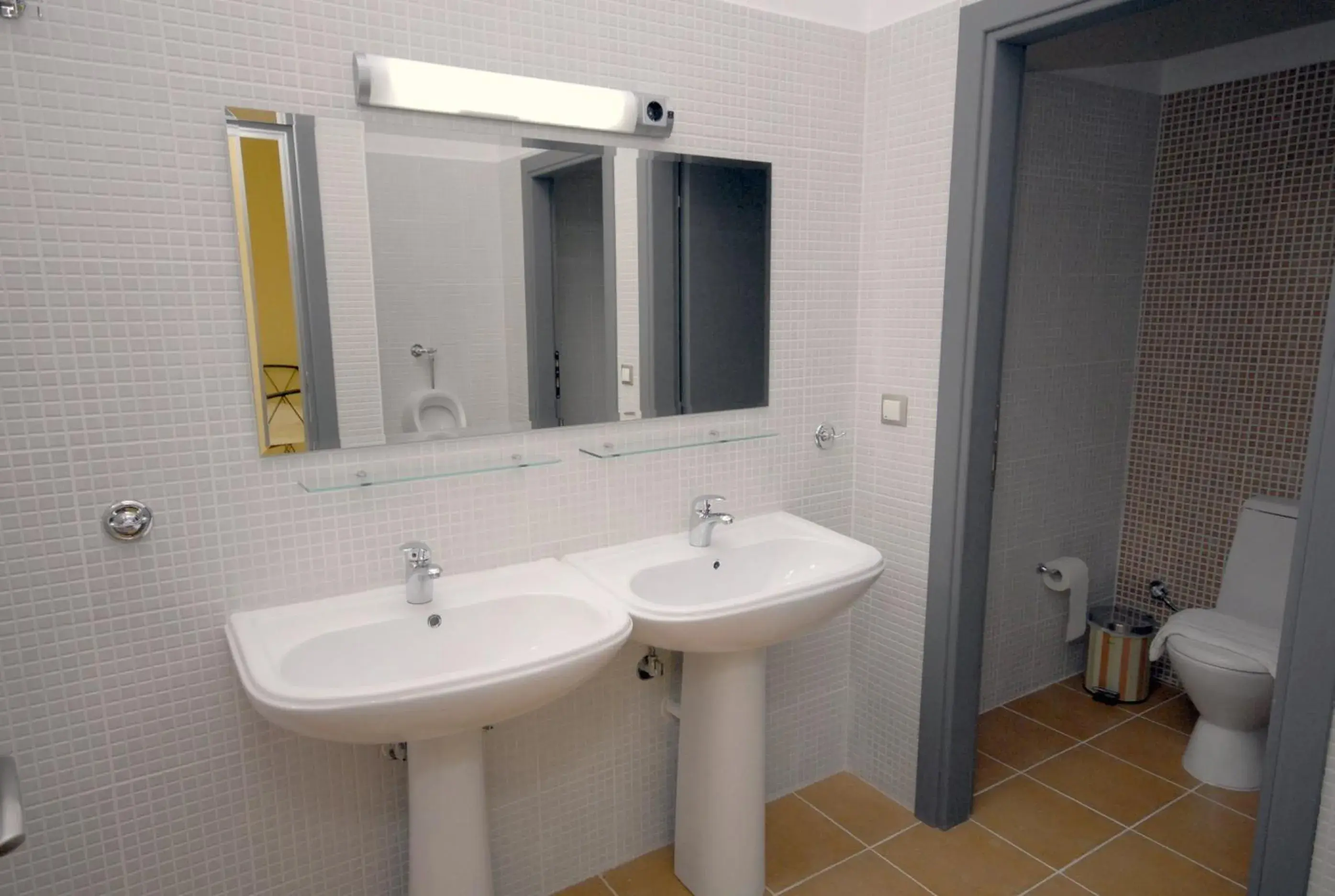 Bunk Bed in Male Dormitory Room in RentRooms Thessaloniki Bunk Bed in Male Dormitory Room in RentRooms Thessaloniki