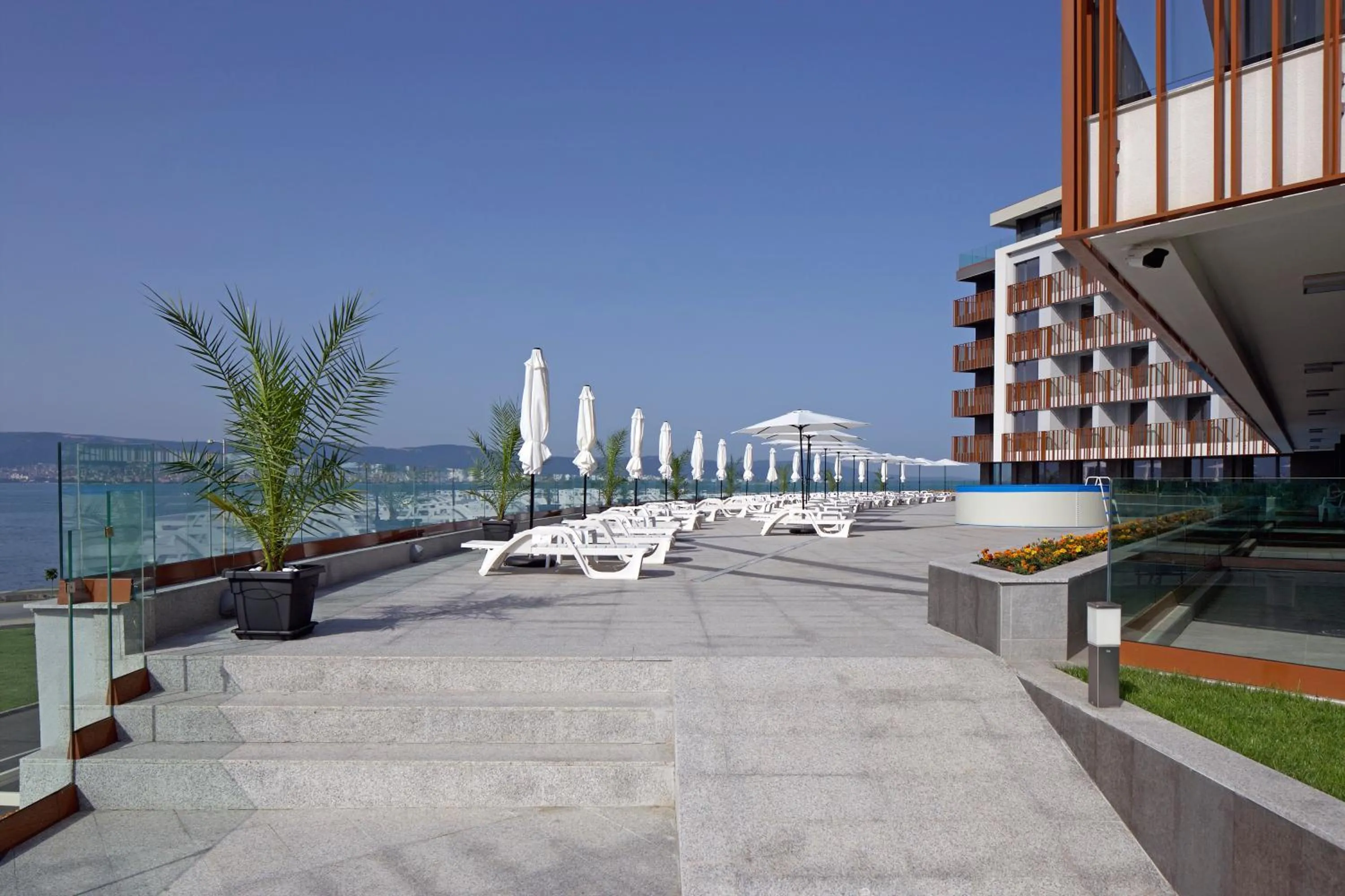 Swimming pool in Aparthotel Paradiso