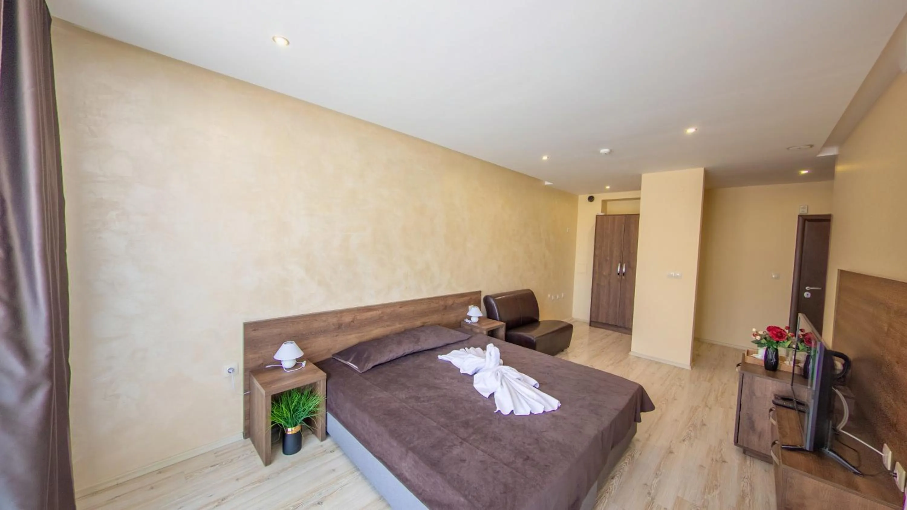 Bedroom, Bed in Aparthotel Paradiso