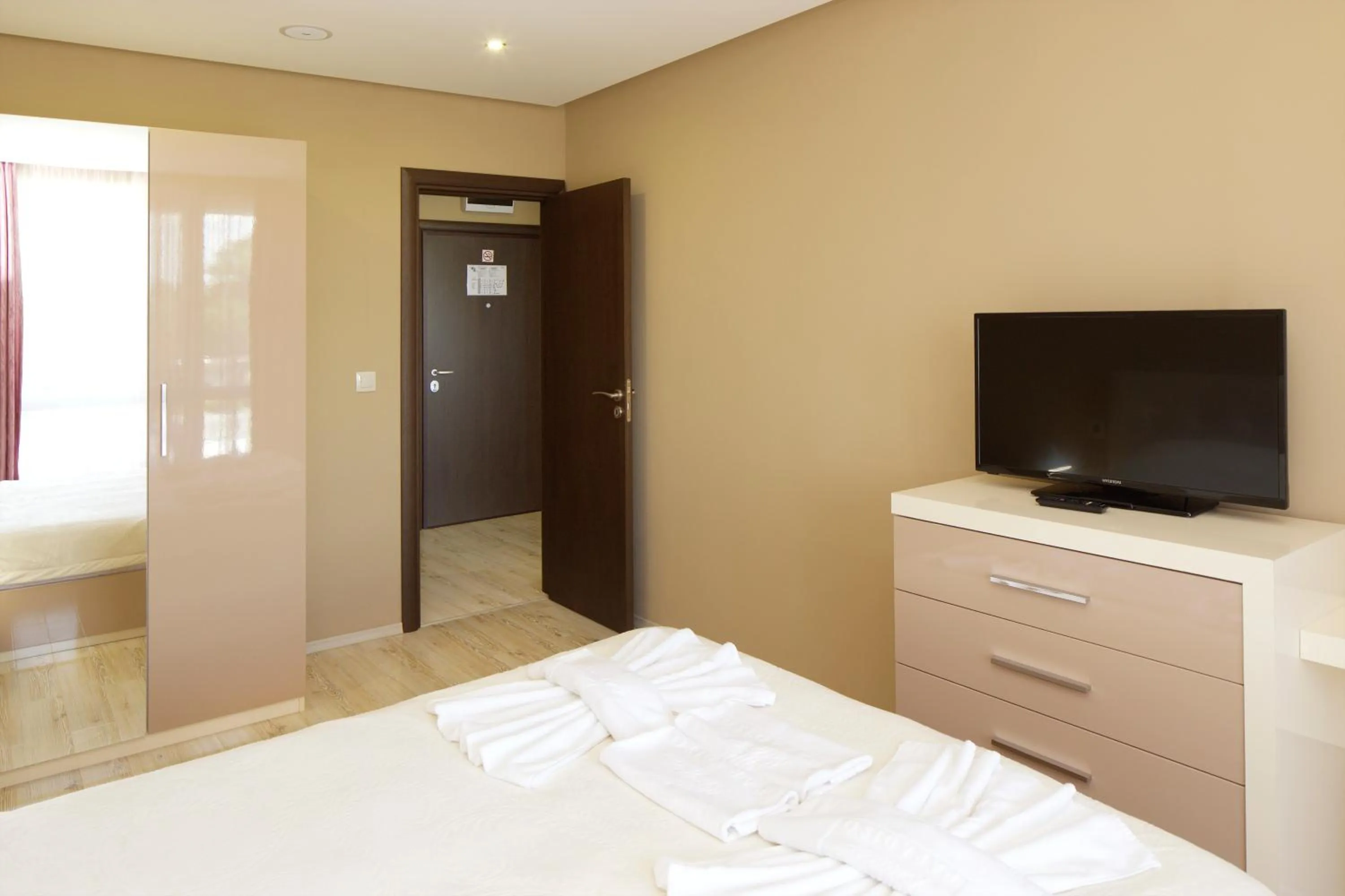 Bedroom, Bed in Aparthotel Paradiso