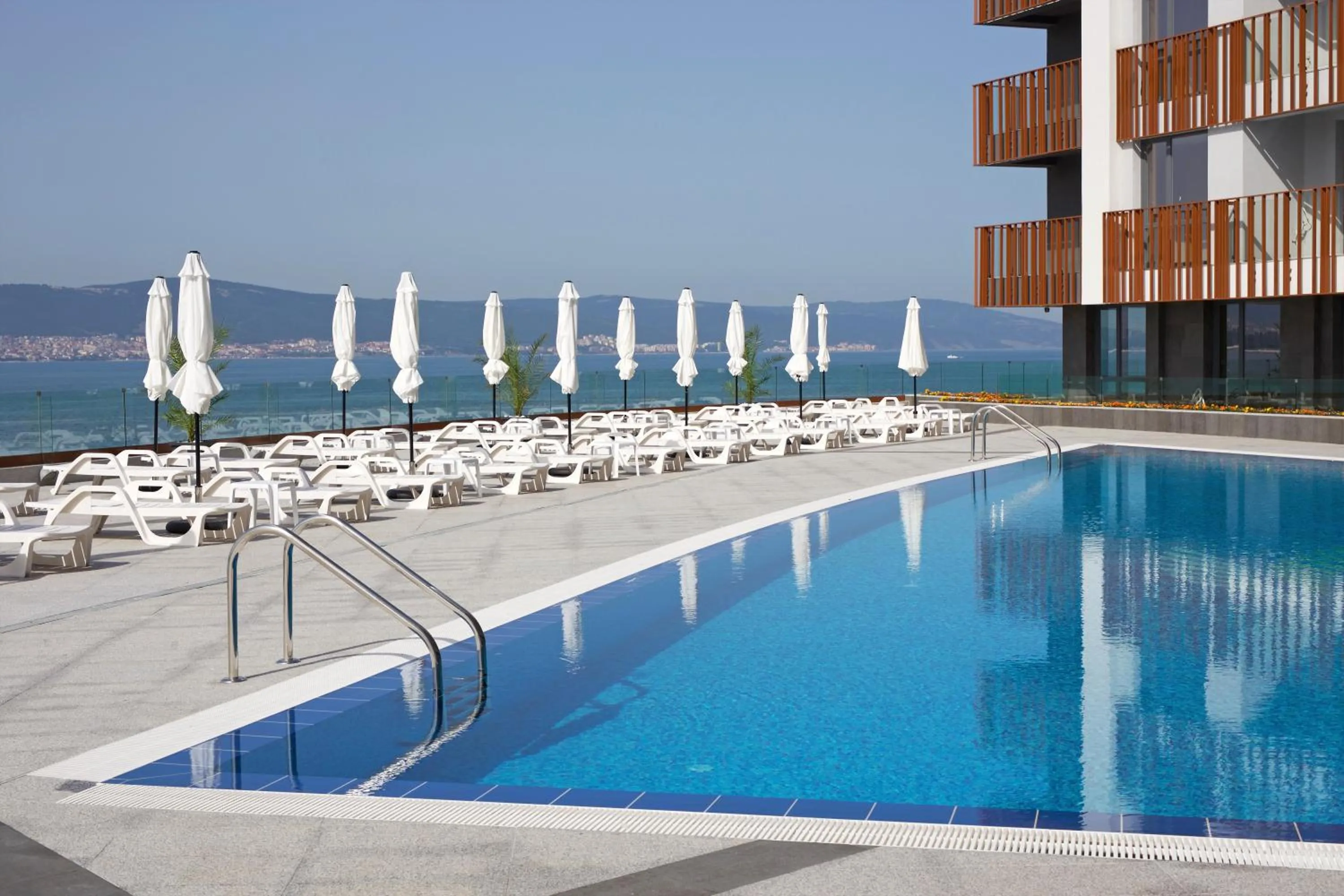 Swimming pool in Aparthotel Paradiso