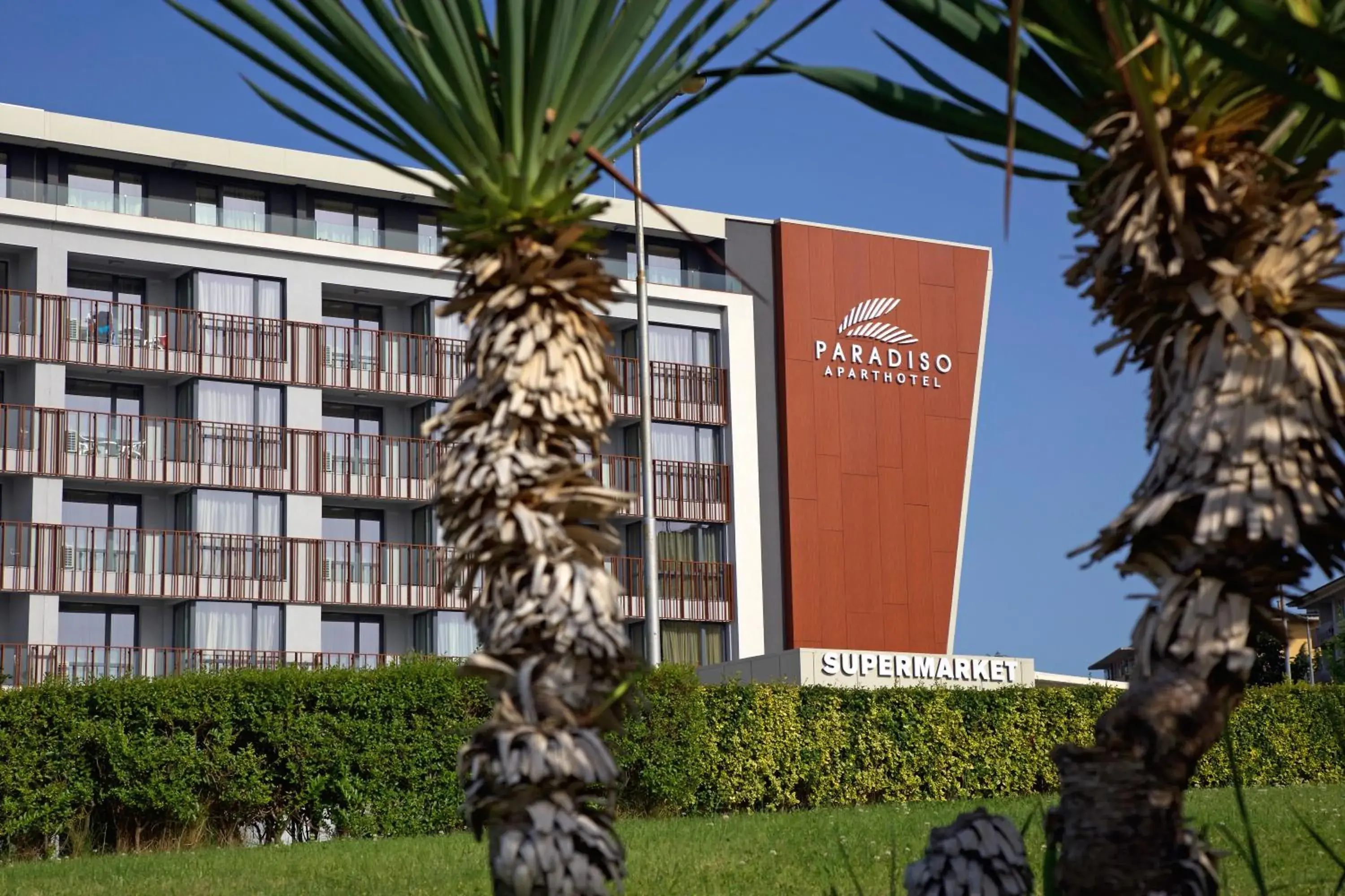 Property building in Aparthotel Paradiso Property building in Aparthotel Paradiso