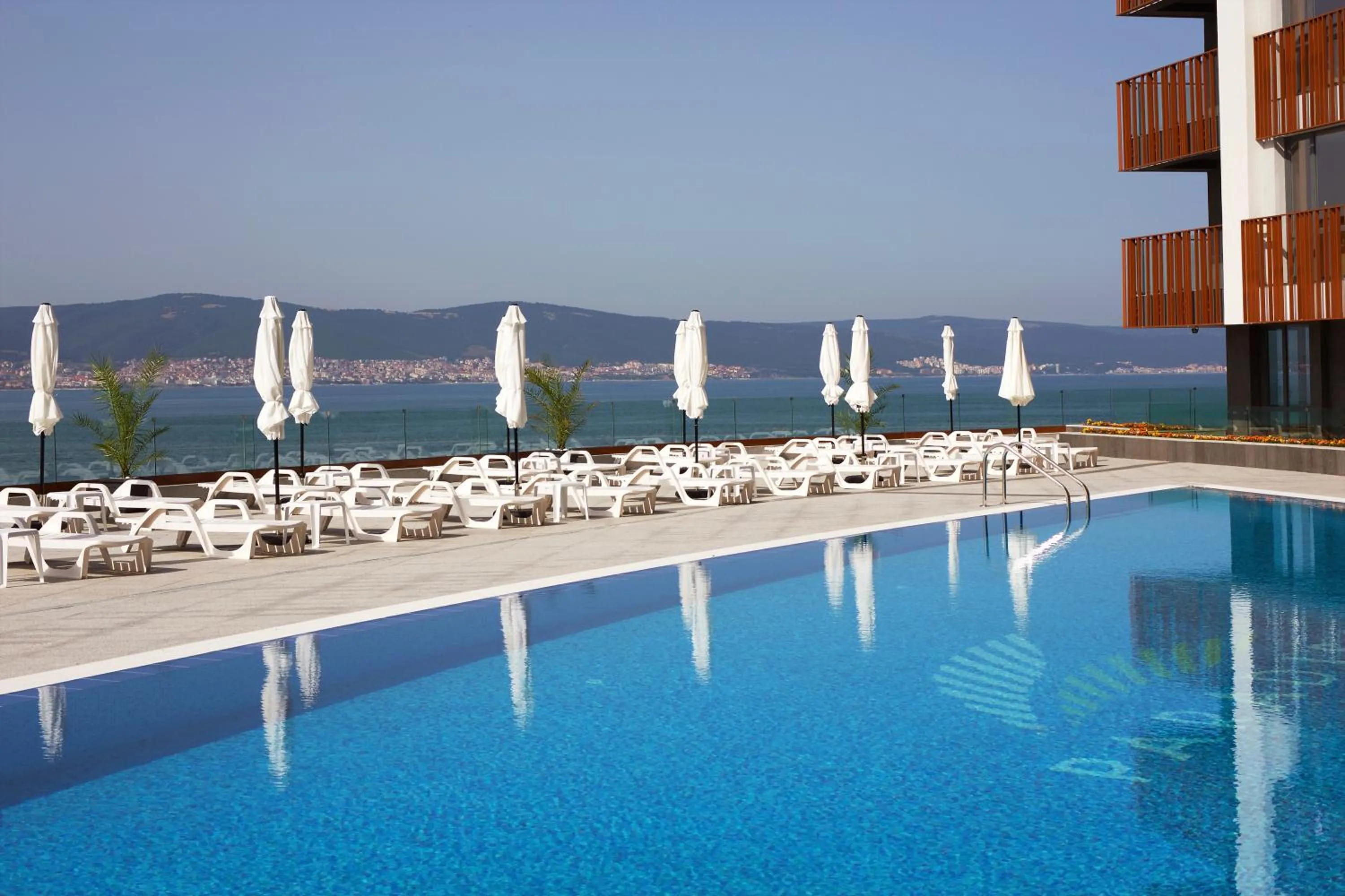 Swimming pool in Aparthotel Paradiso