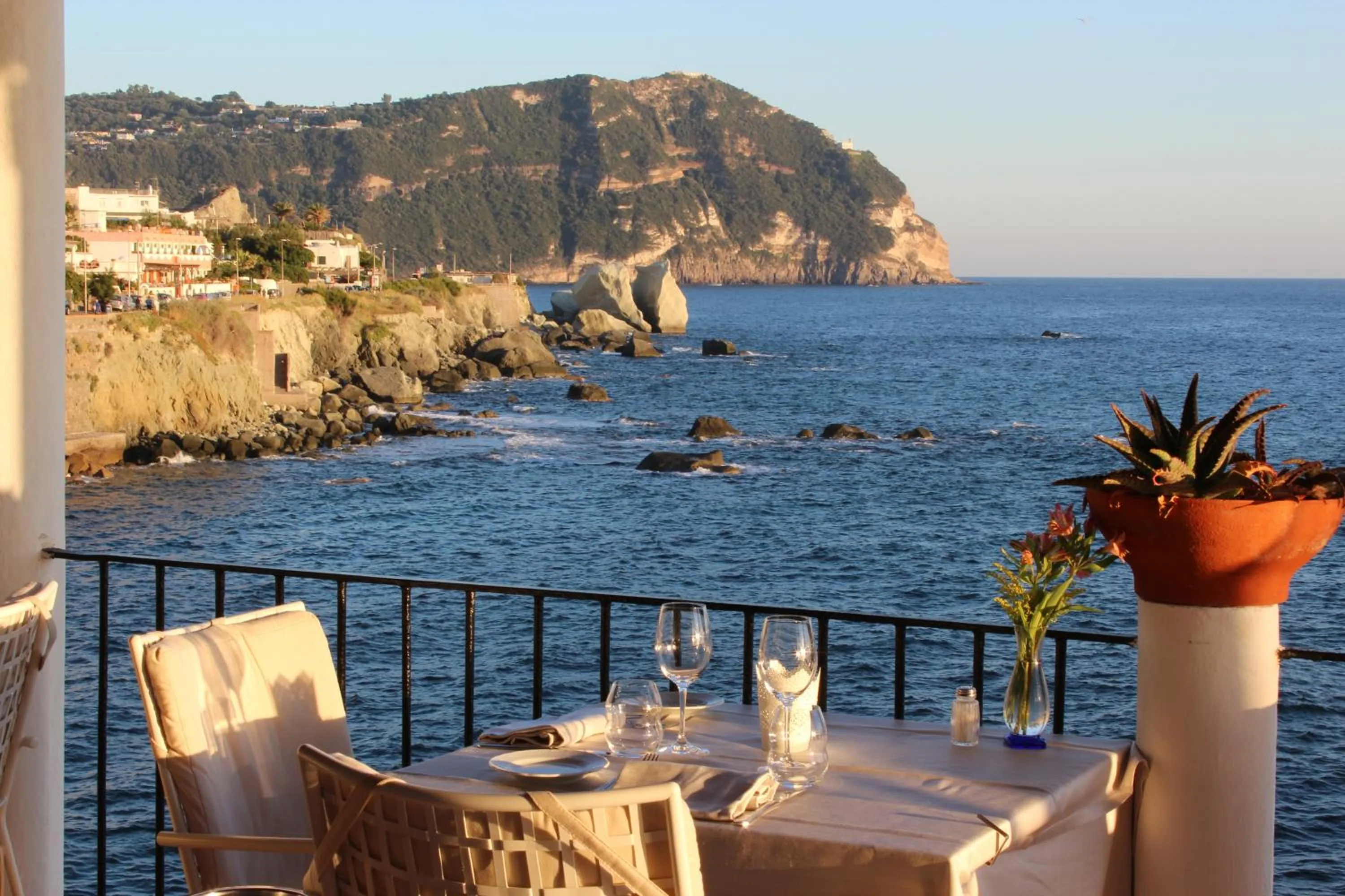 Restaurant/places to eat in Hotel Umberto A Mare