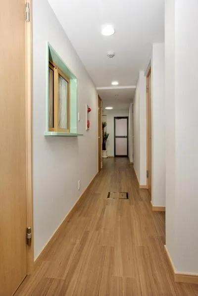 Decorative detail in BJ family inn