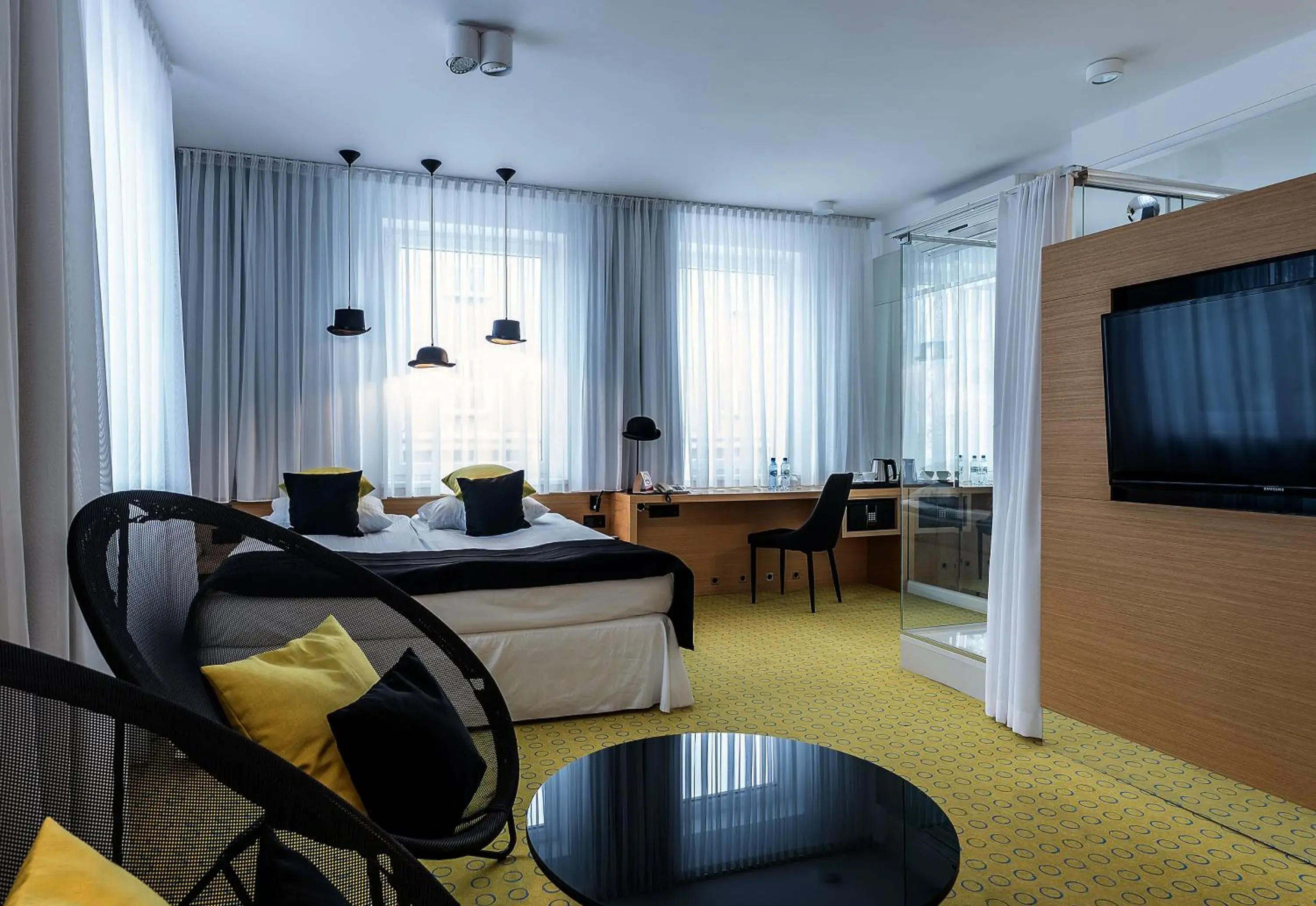 Delux room with king size bed with access to the wellness and fitness area in Hotel Cristal Białystok Delux room with king size bed with access to the wellness and fitness area in Hotel Cristal Białystok