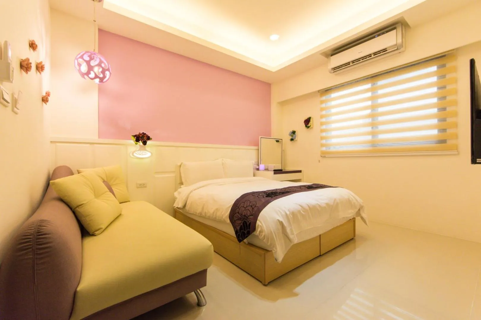 bunk bed, Bed in 醇境民宿市區車庫停車場